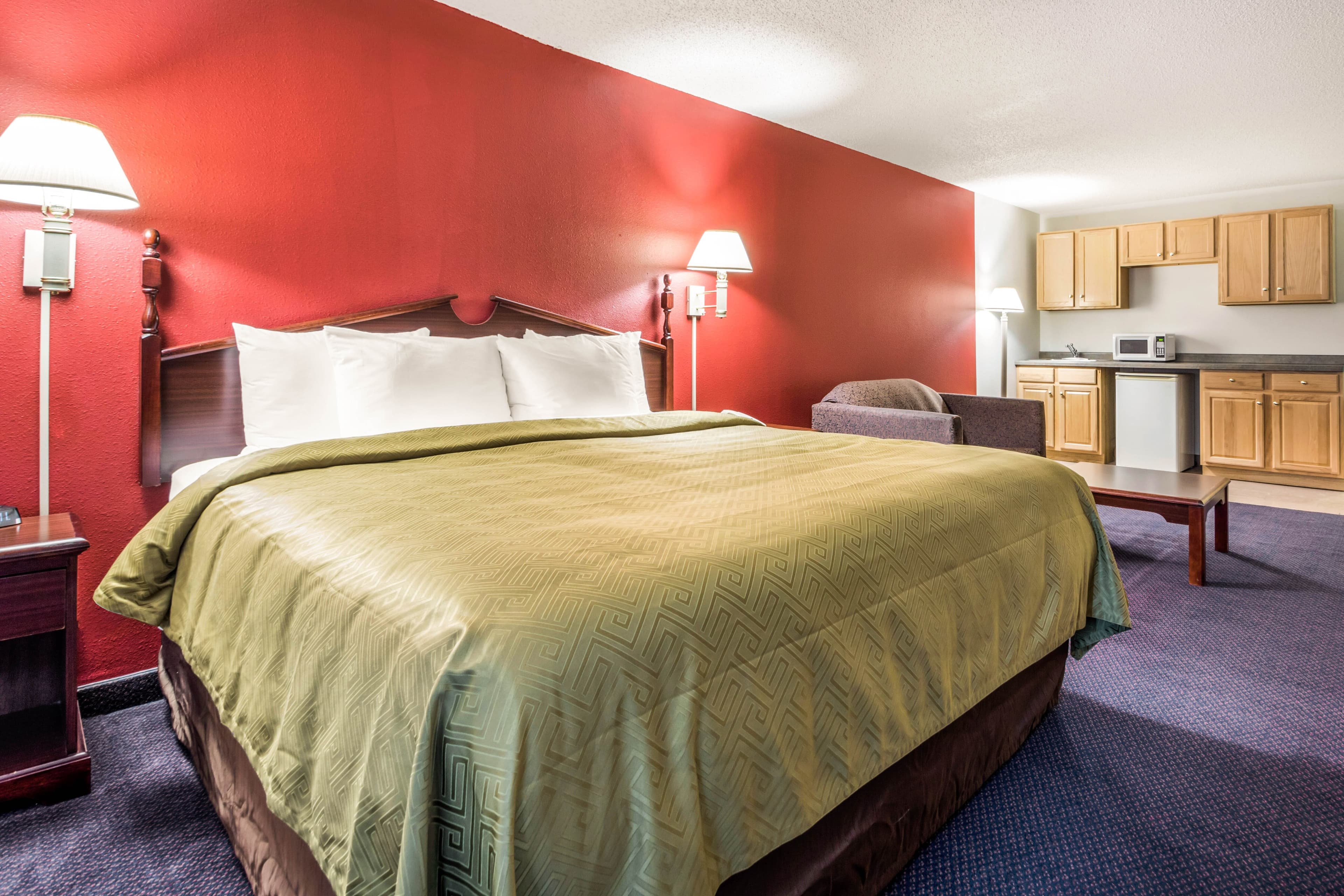Quality Inn Redgranite — 11