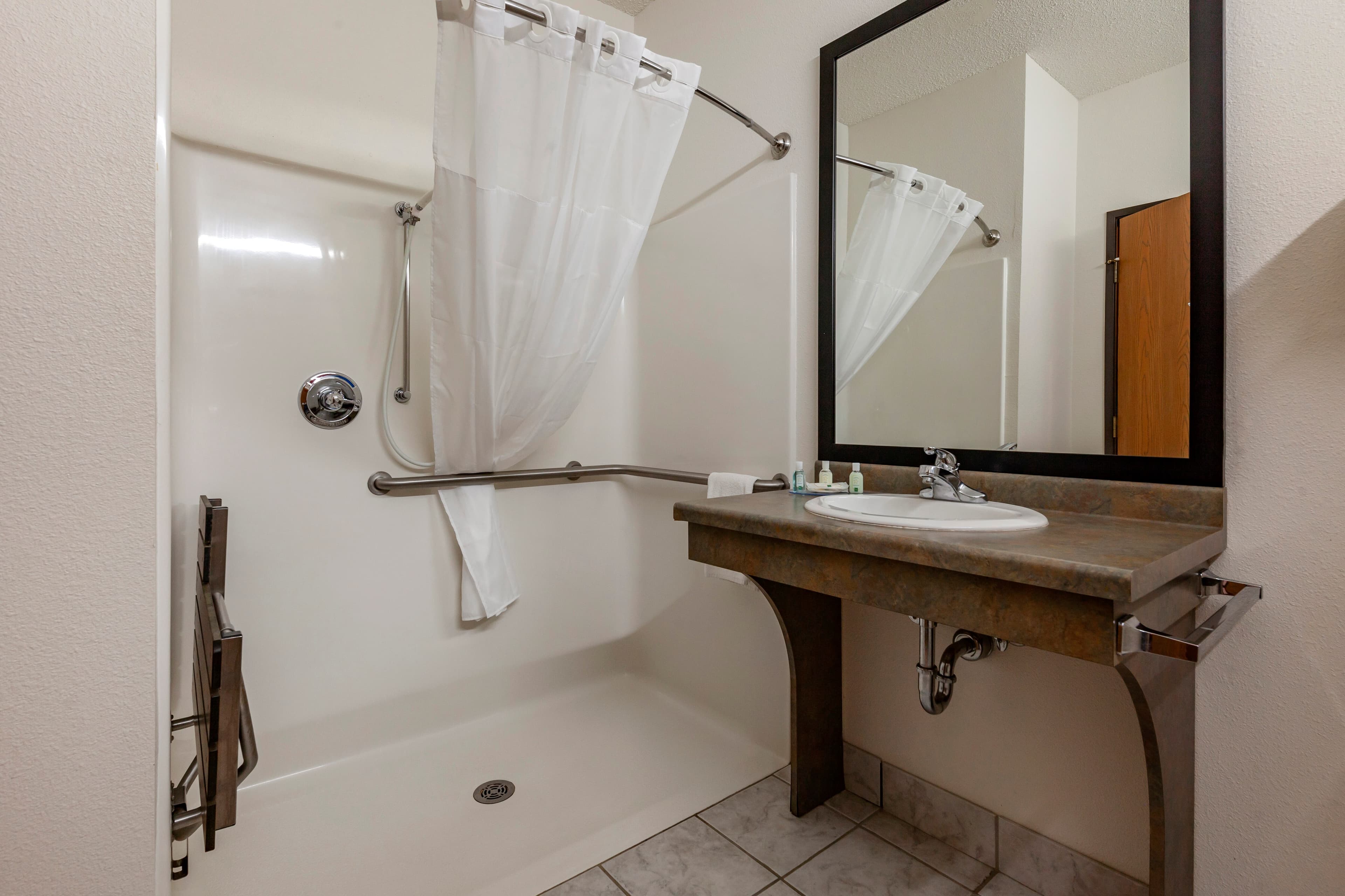 Quality Inn Redgranite — 9