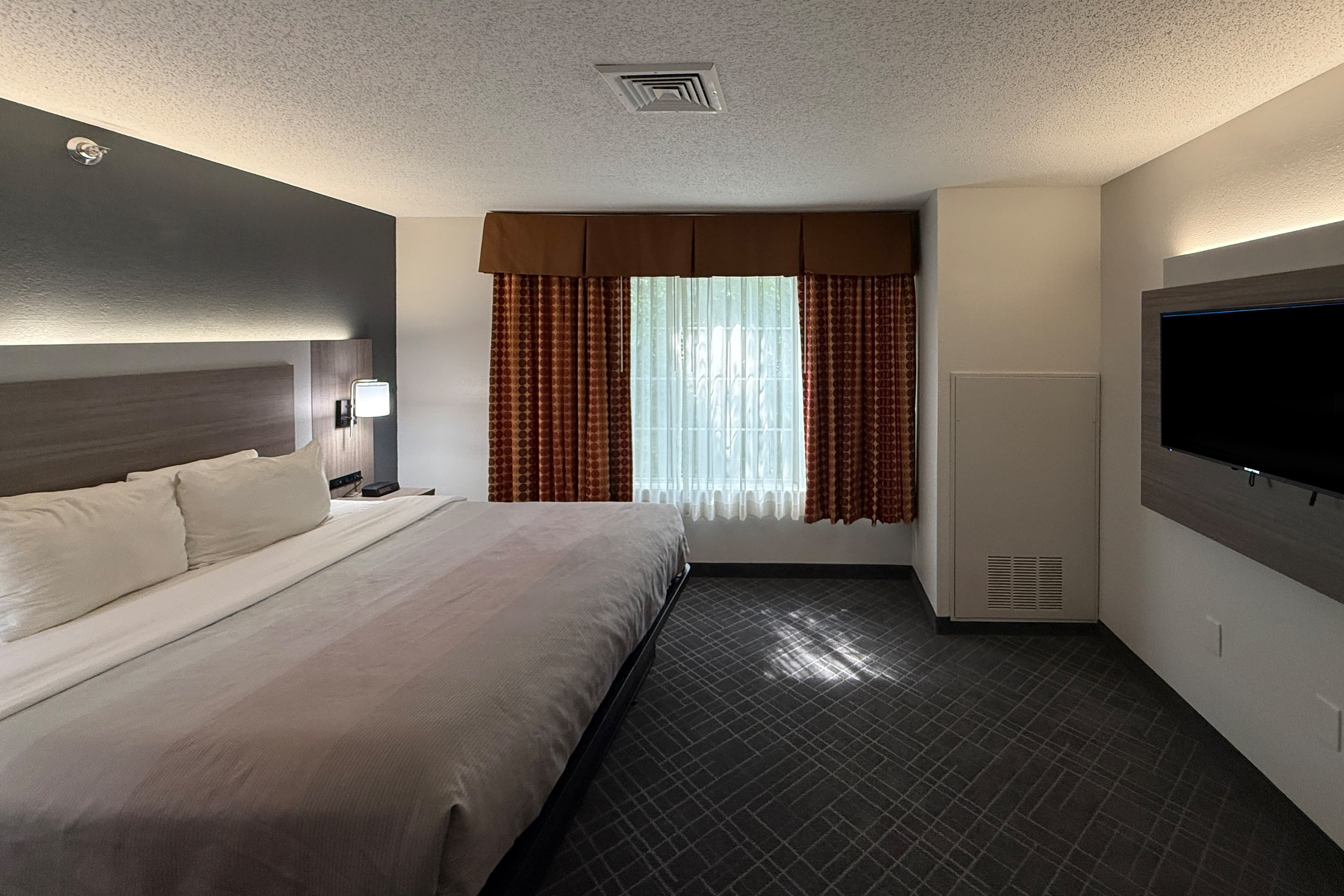 Quality Inn & Suites East Troy I-43 — 15