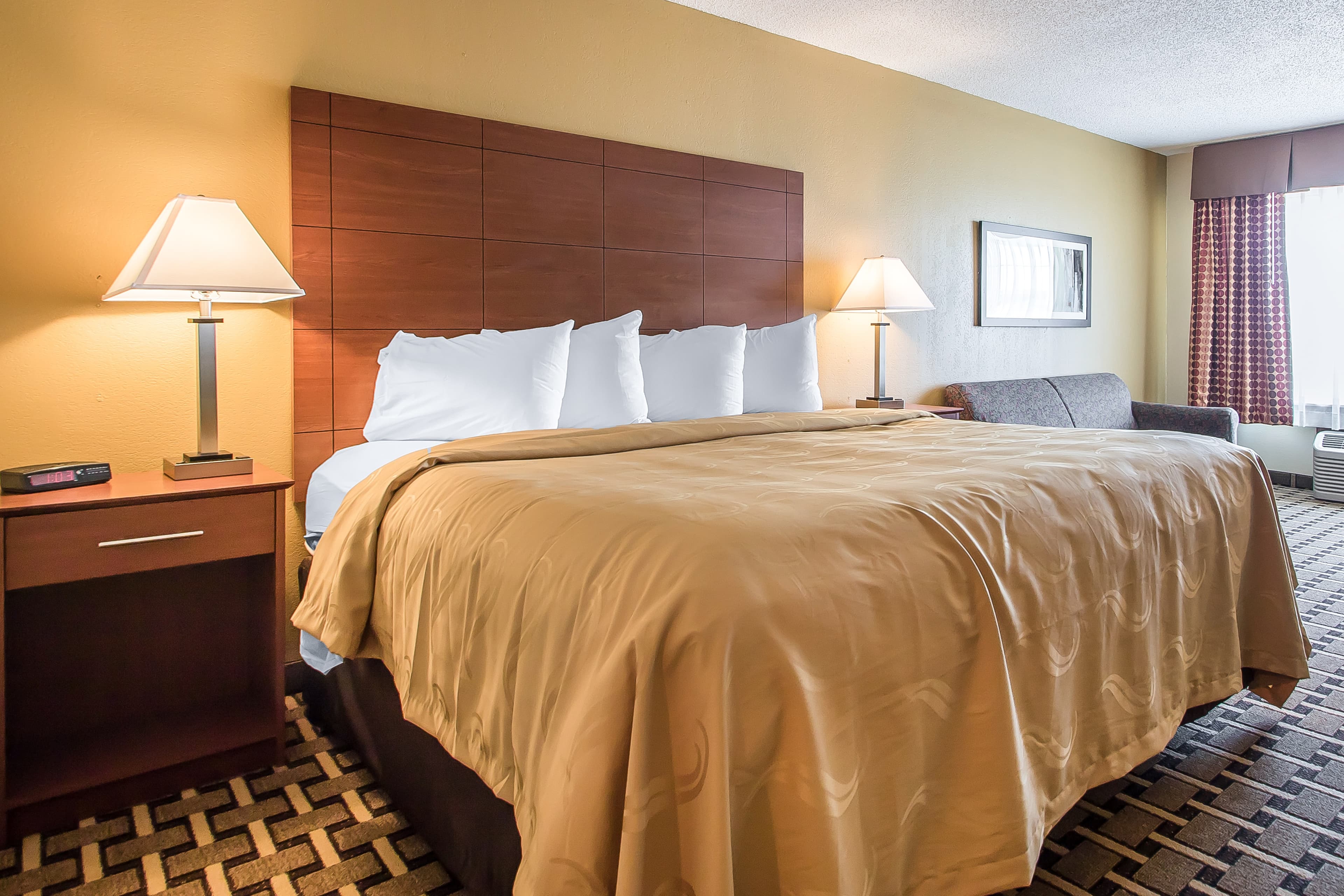 Quality Inn & Suites East Troy I-43 — 6