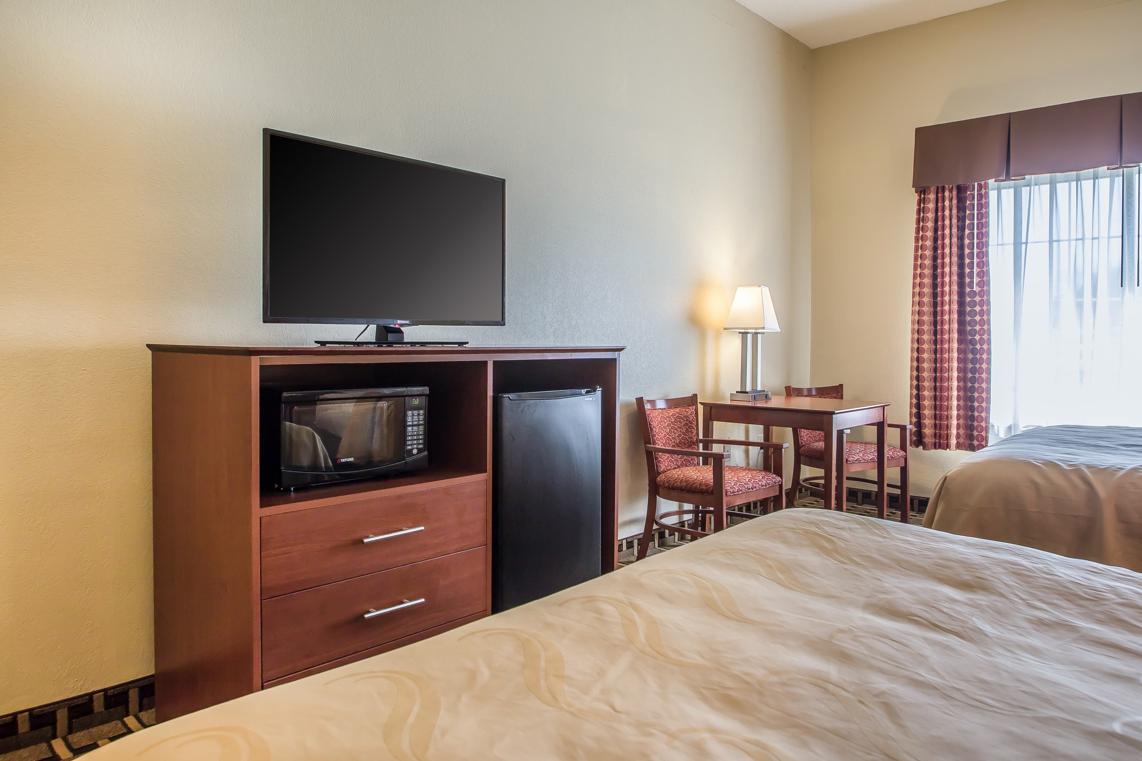 Quality Inn & Suites East Troy I-43 — 12