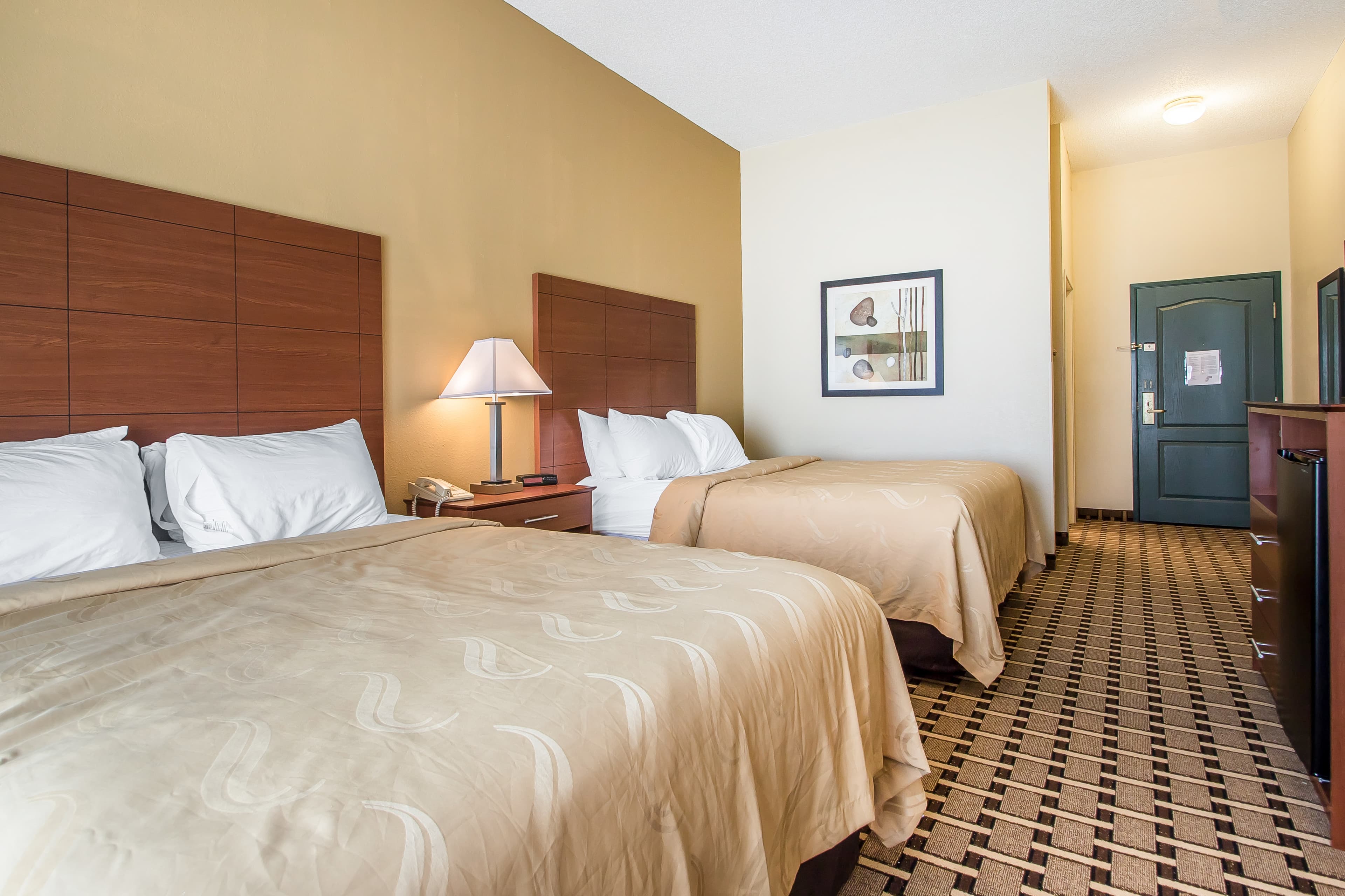 Quality Inn & Suites East Troy I-43 — 13