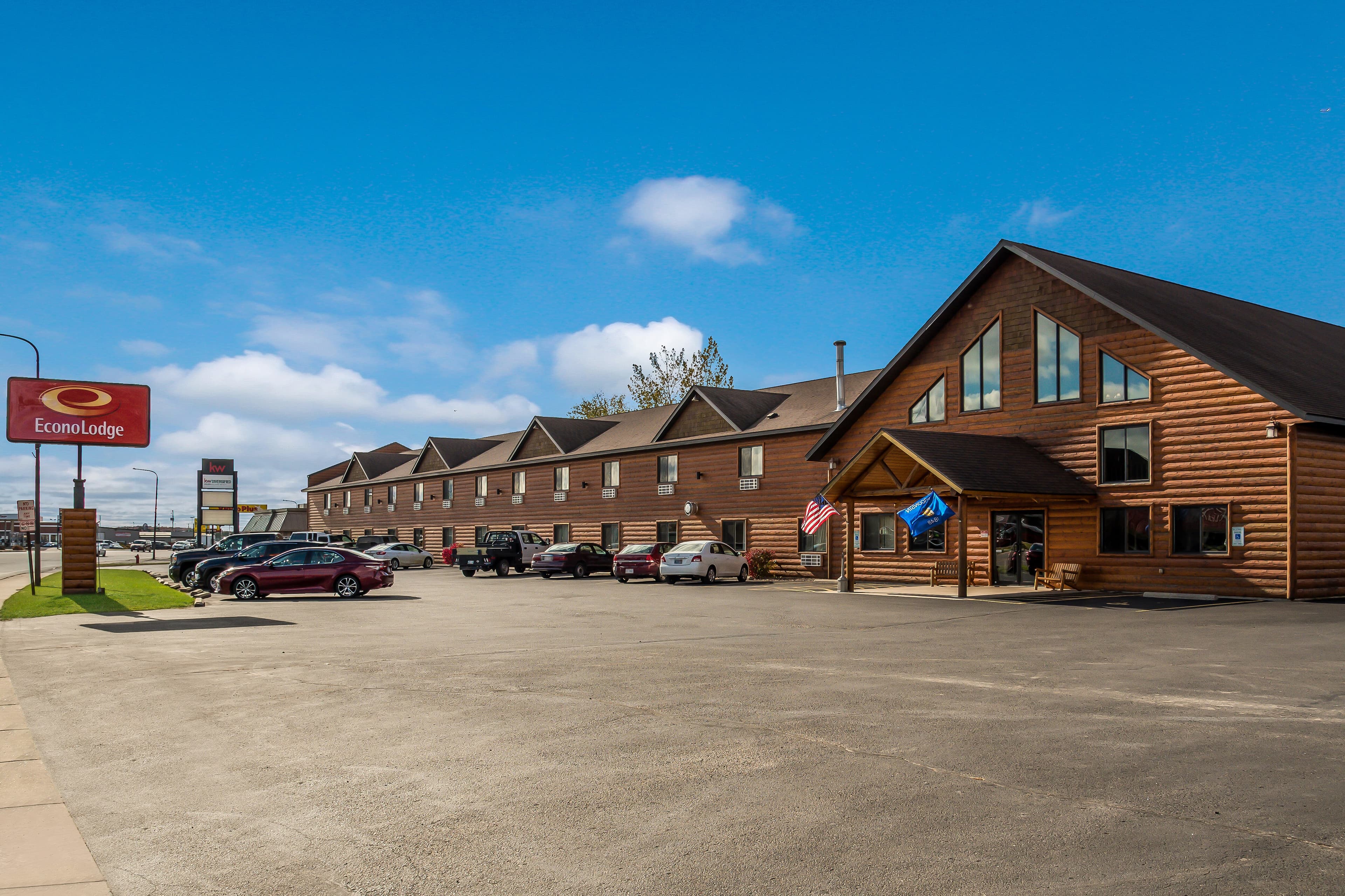 Econo Lodge Rice Lake - Image 1