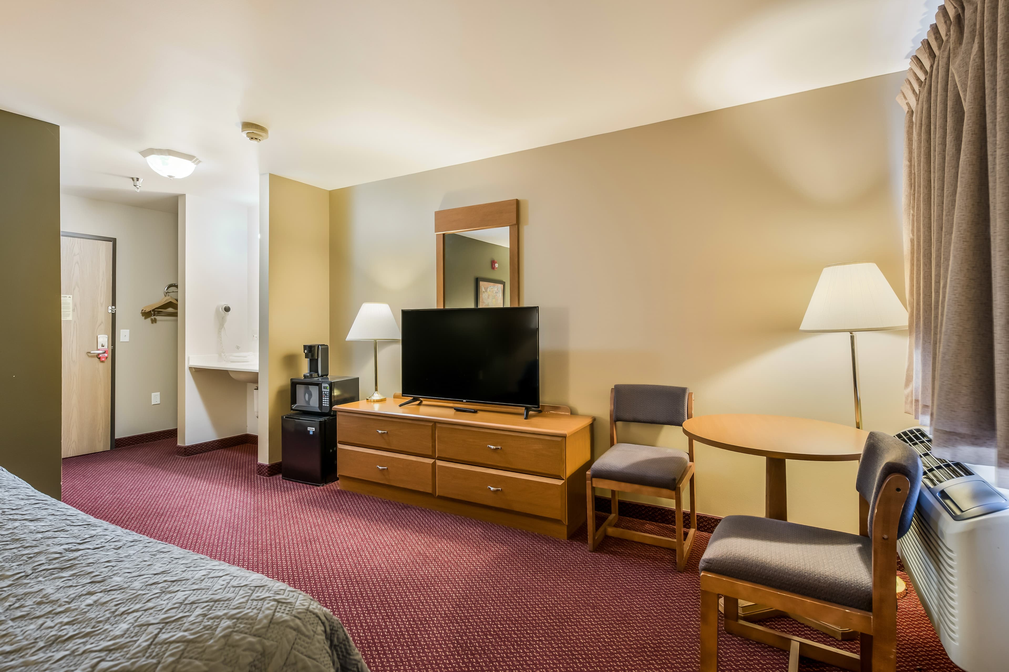Econo Lodge Rice Lake — 13