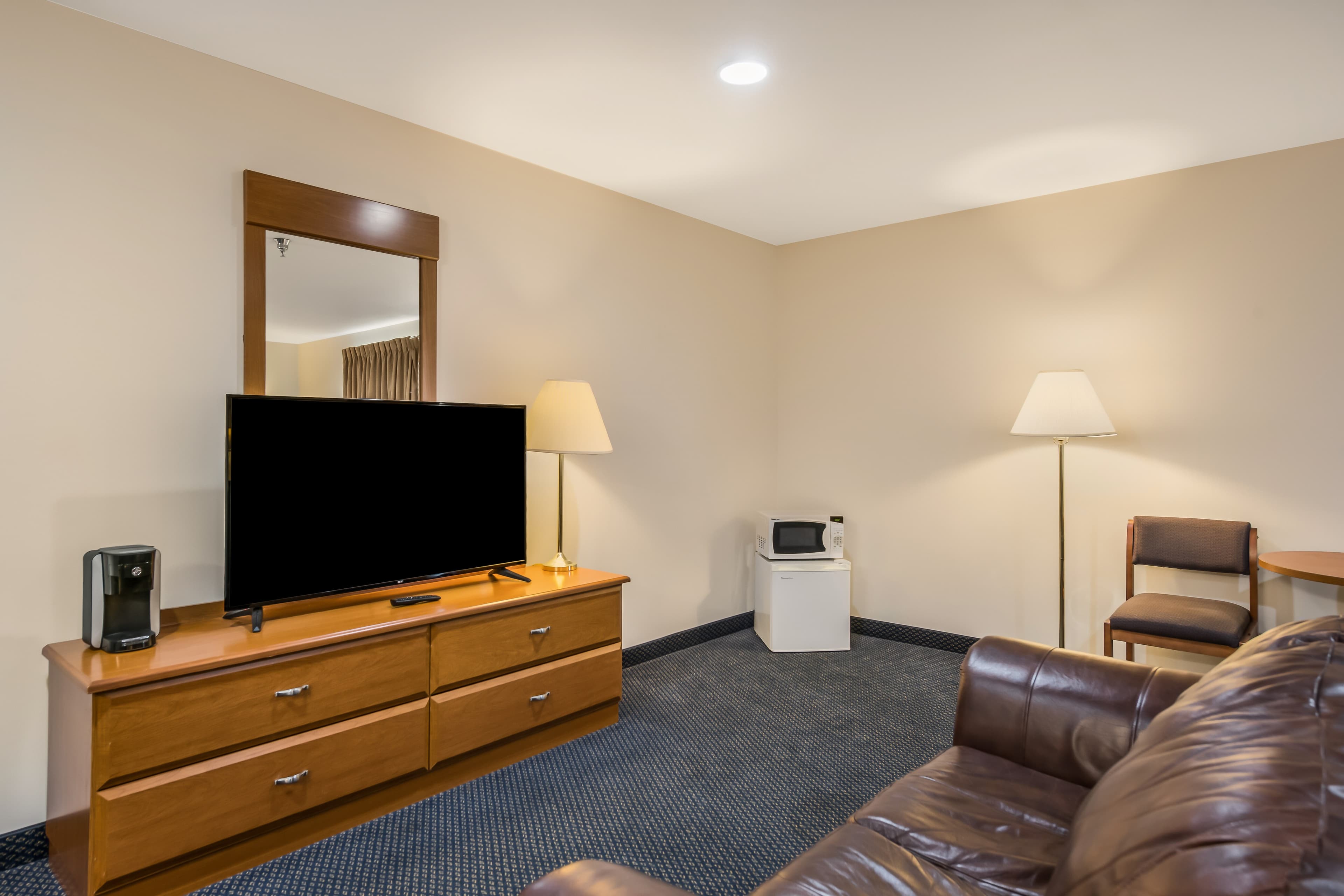 Econo Lodge Rice Lake — 21