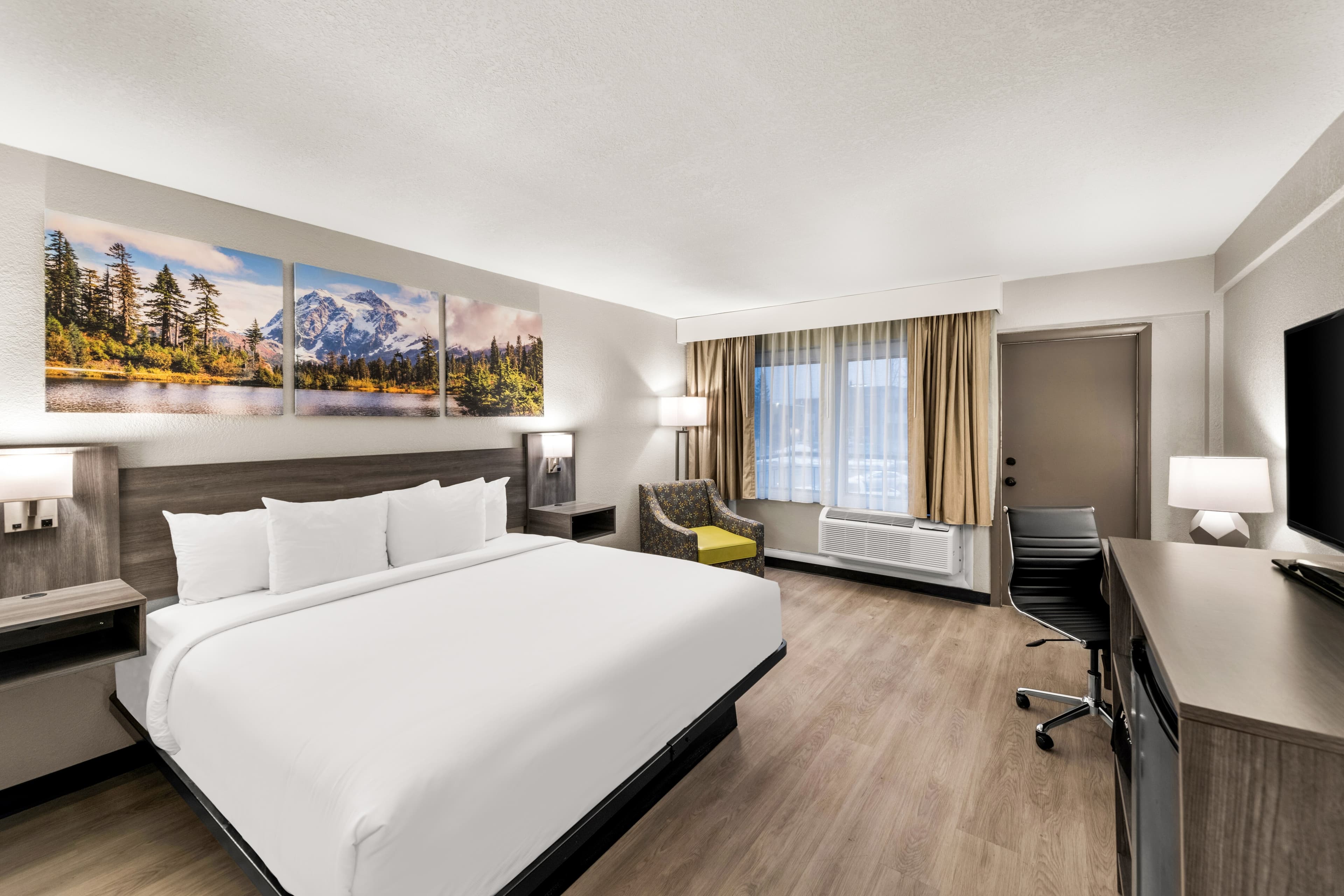 Clarion Pointe Rhinelander Downtown - Image 2