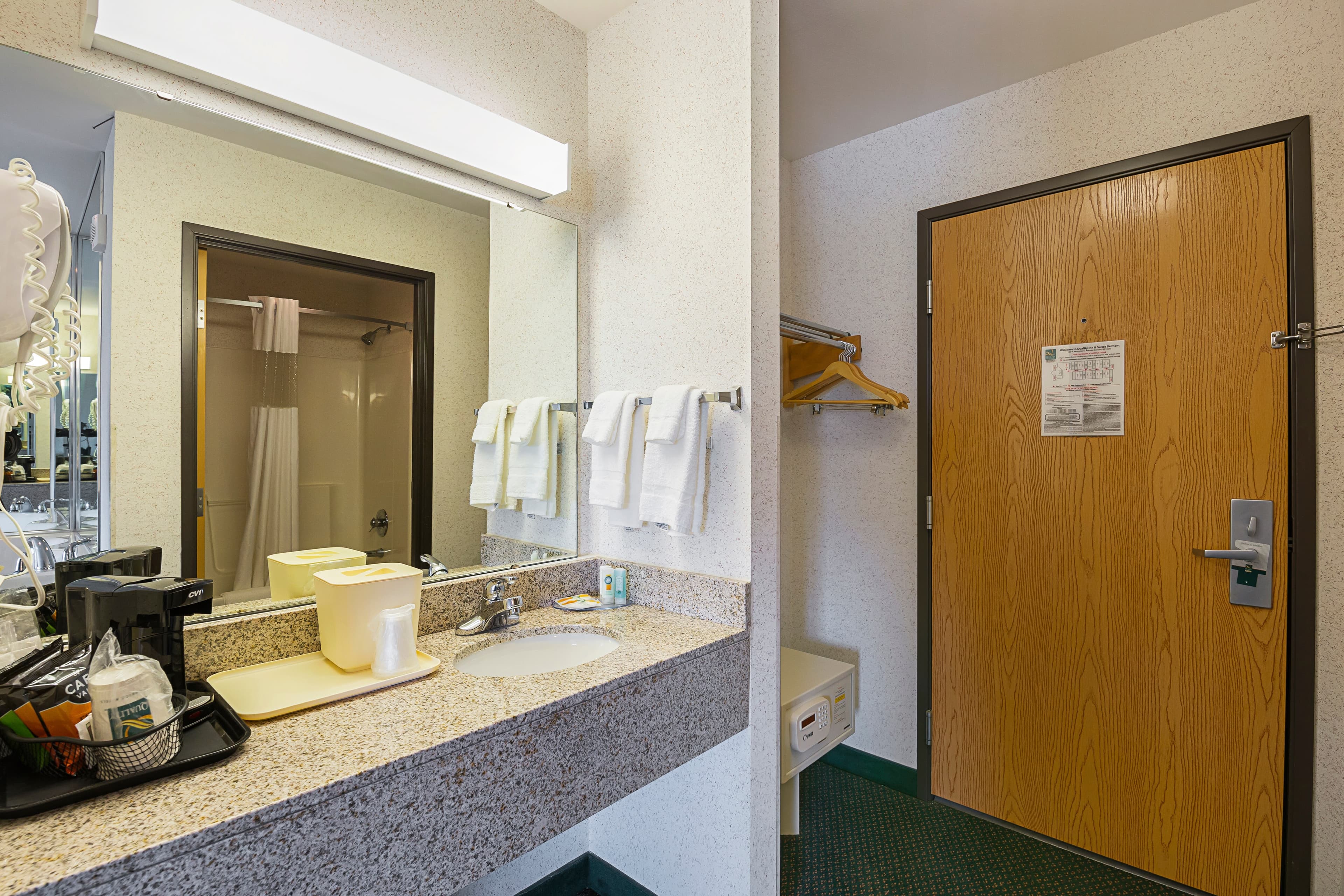 Quality Inn & Suites Belmont - Platteville — 8