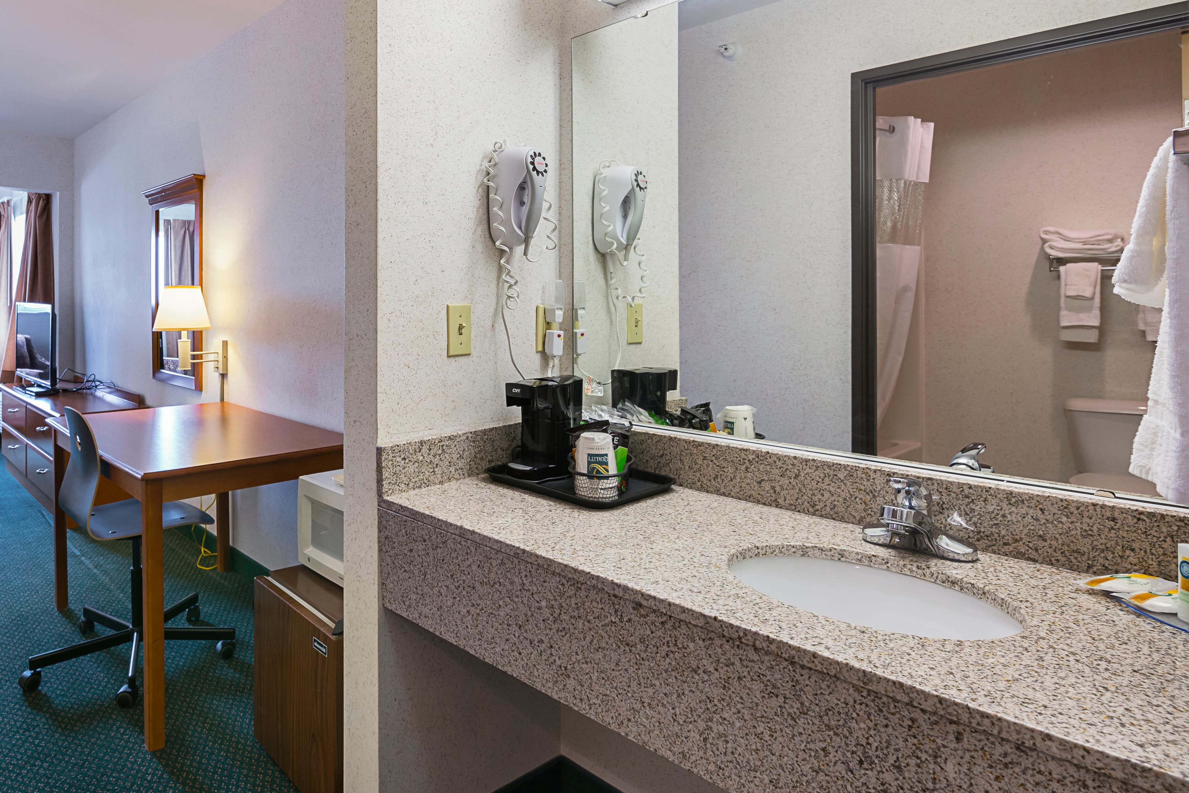 Quality Inn & Suites Belmont - Platteville — 15