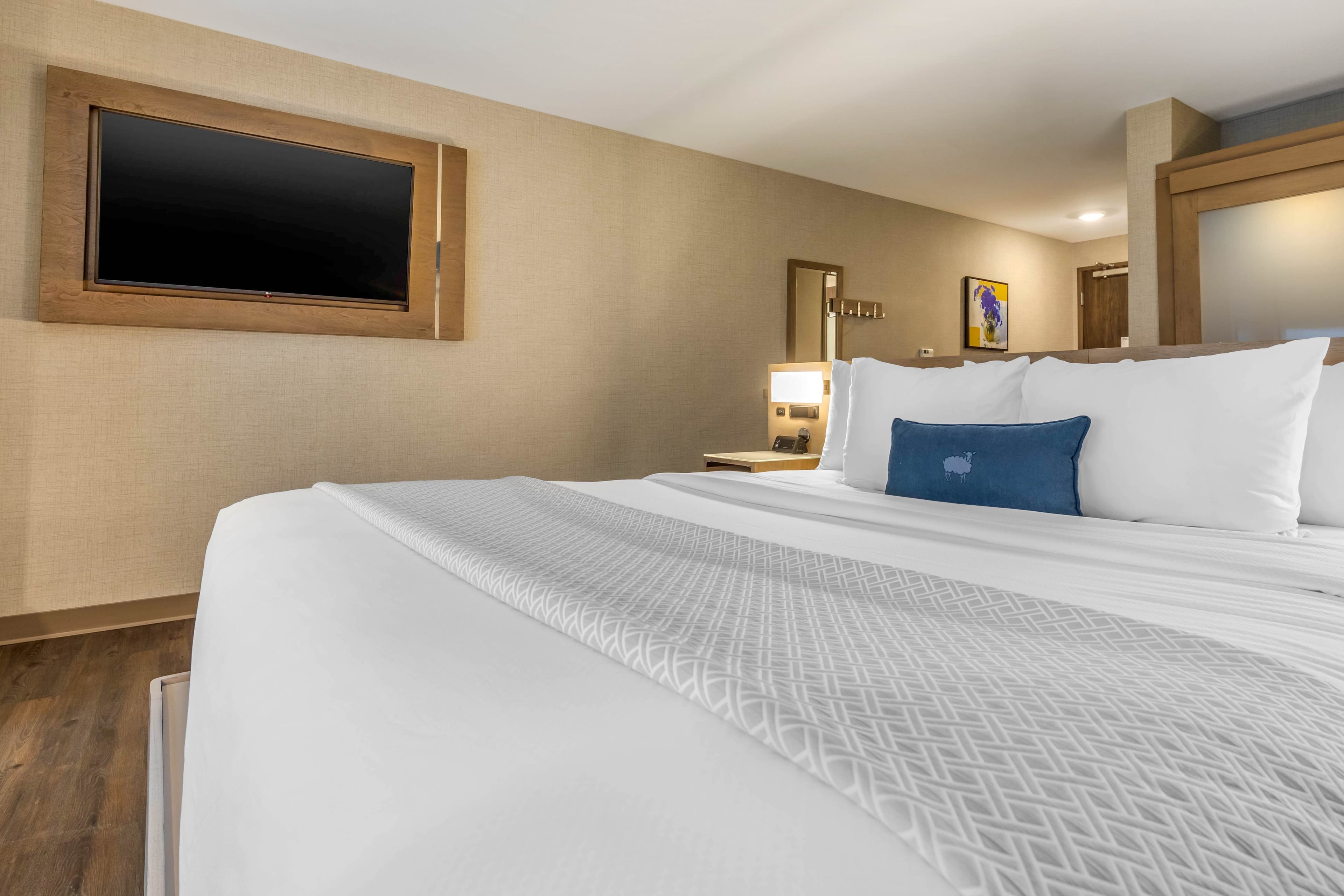 Cambria Hotel Milwaukee Downtown — 21