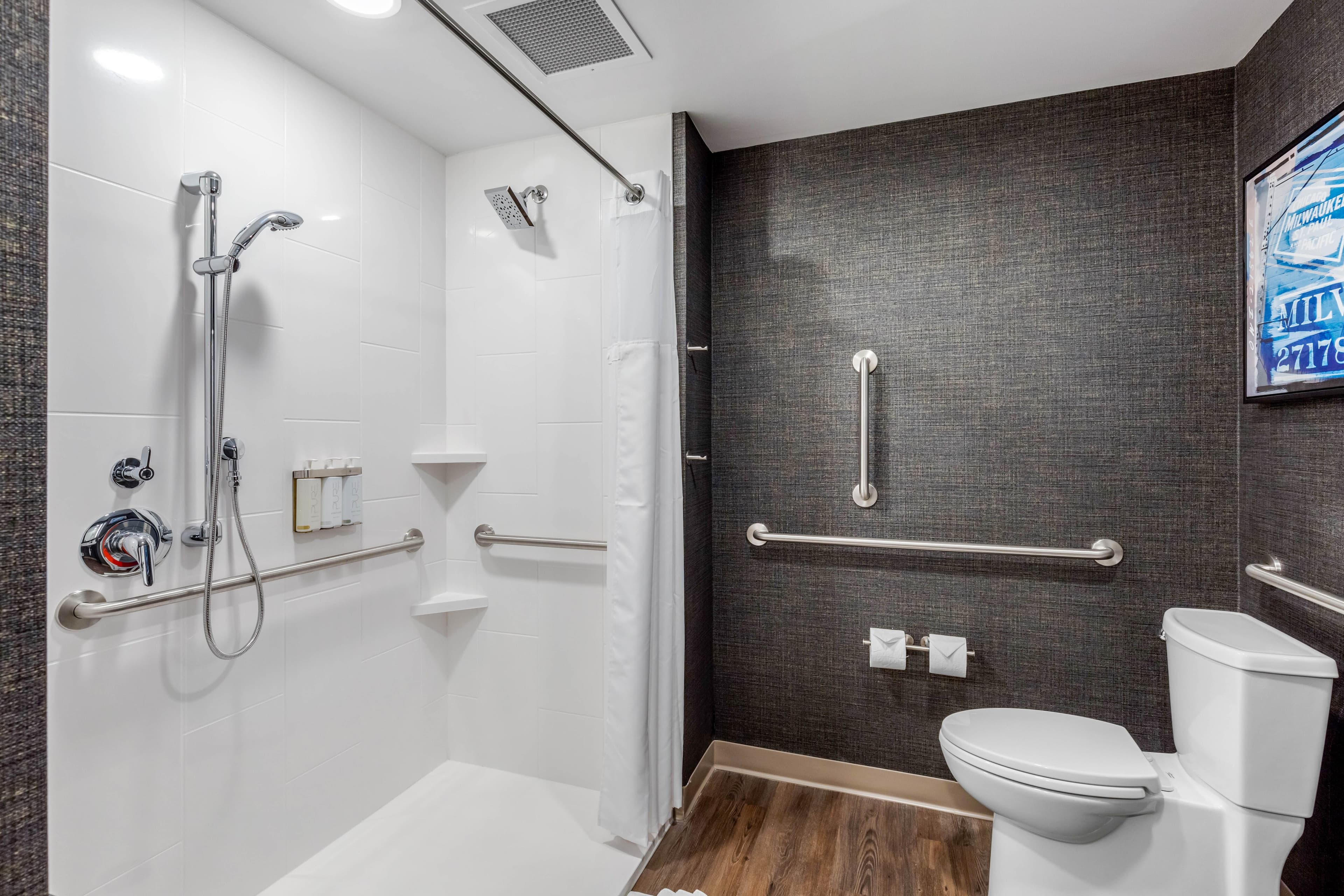 Cambria Hotel Milwaukee Downtown - Image 3