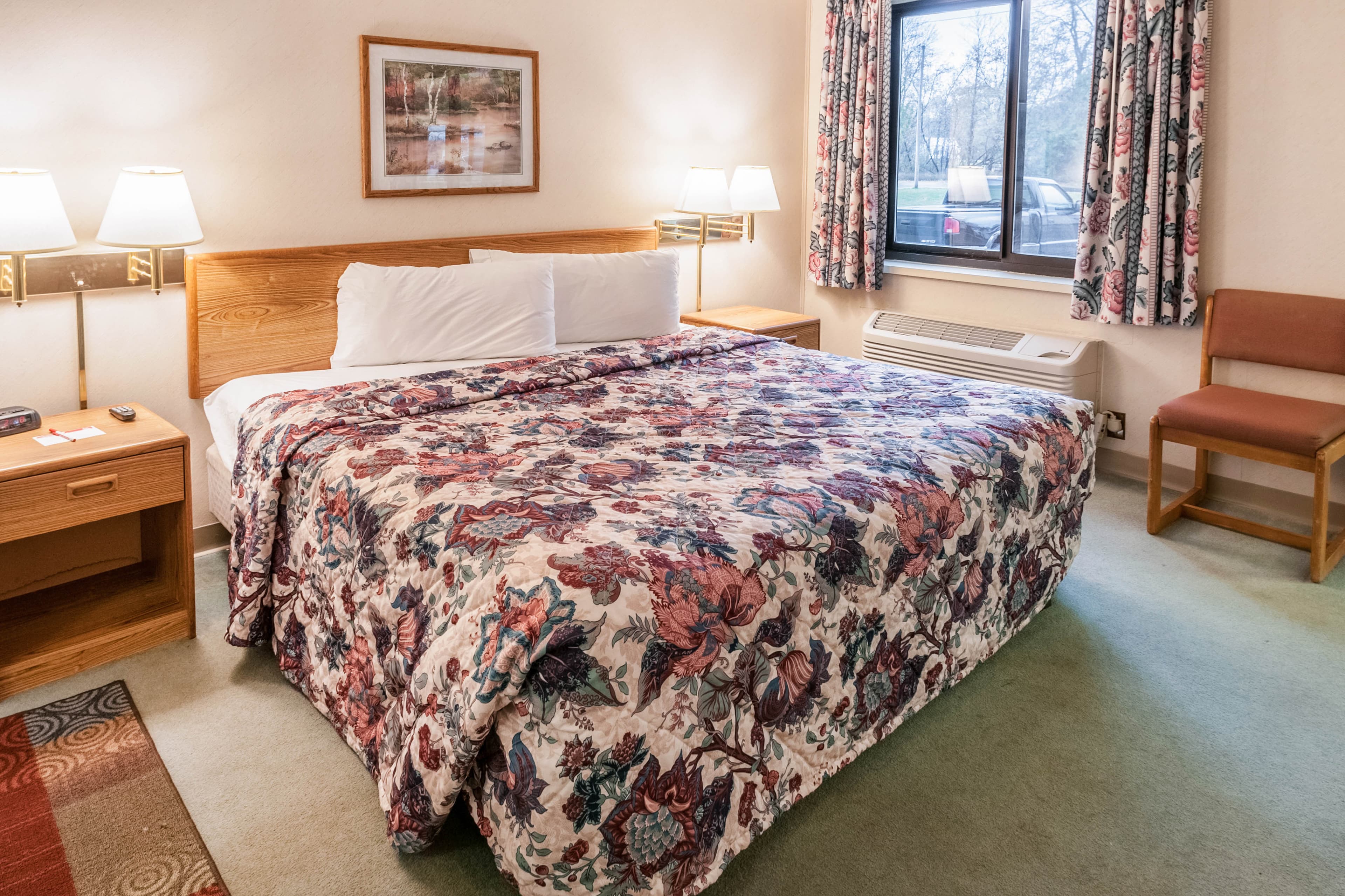 Econo Lodge Inn & Suites Oconto — 28