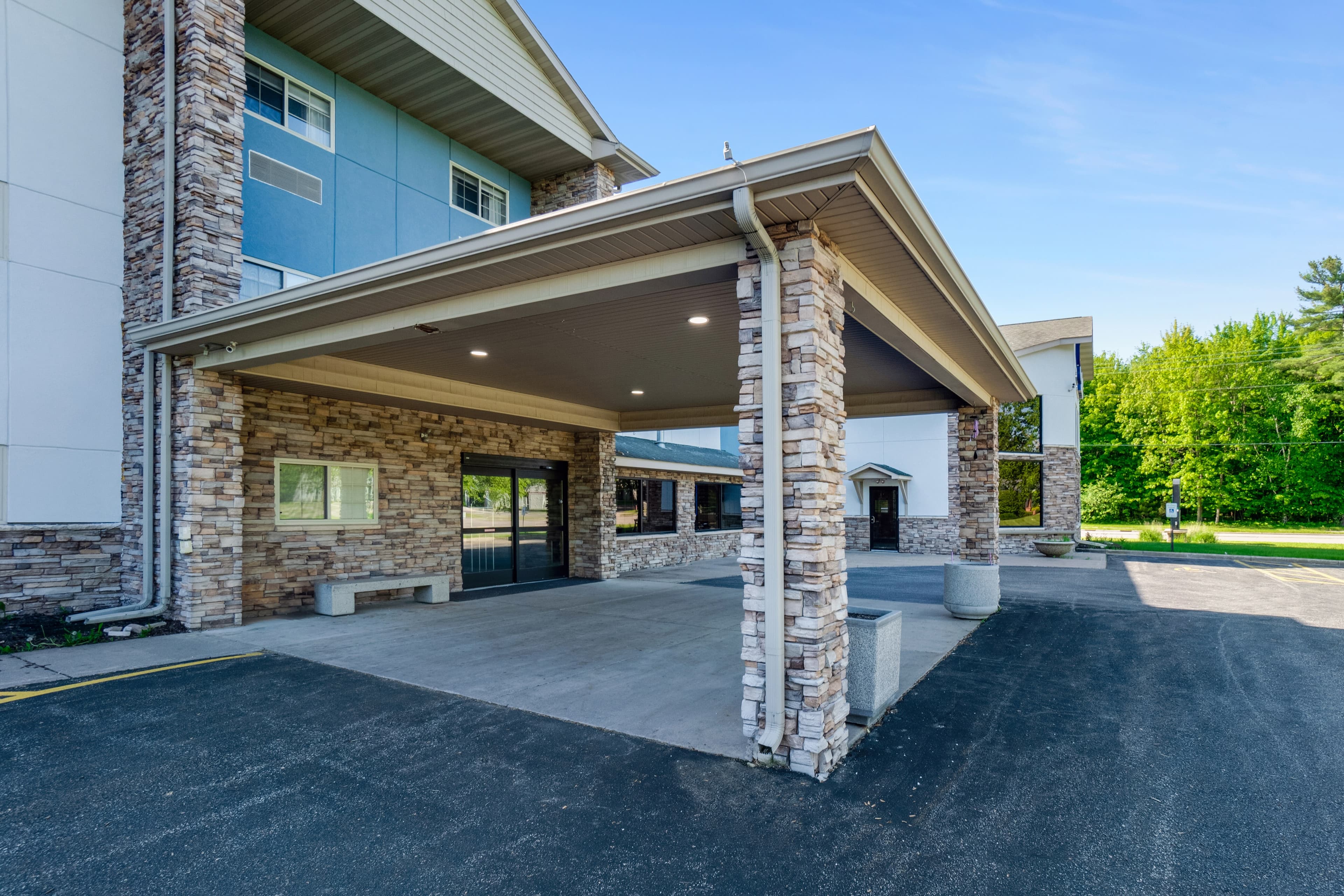 Comfort Inn & Suites Weston - Wausau - Image 1