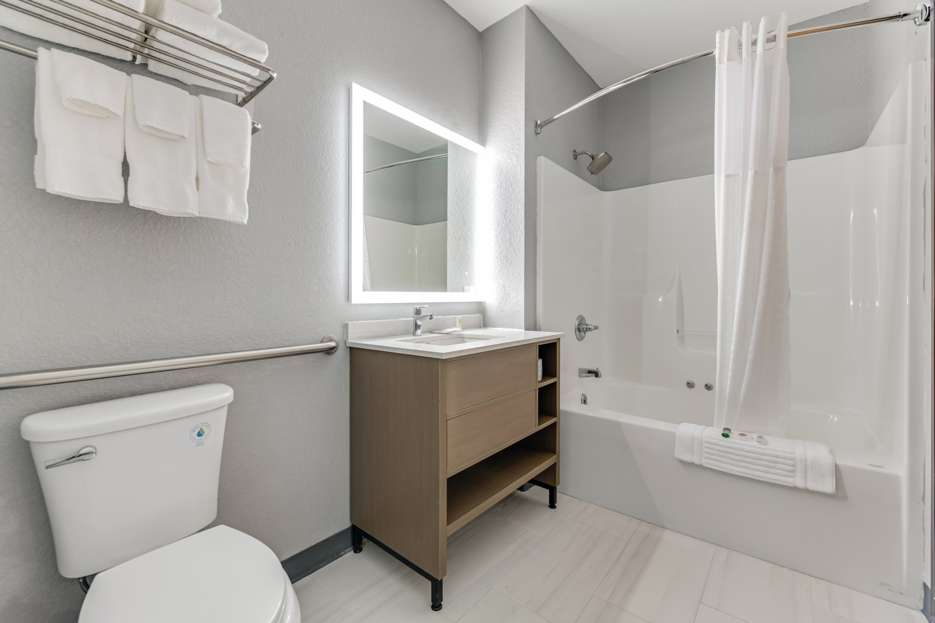 Comfort Inn & Suites Weston - Wausau — 6