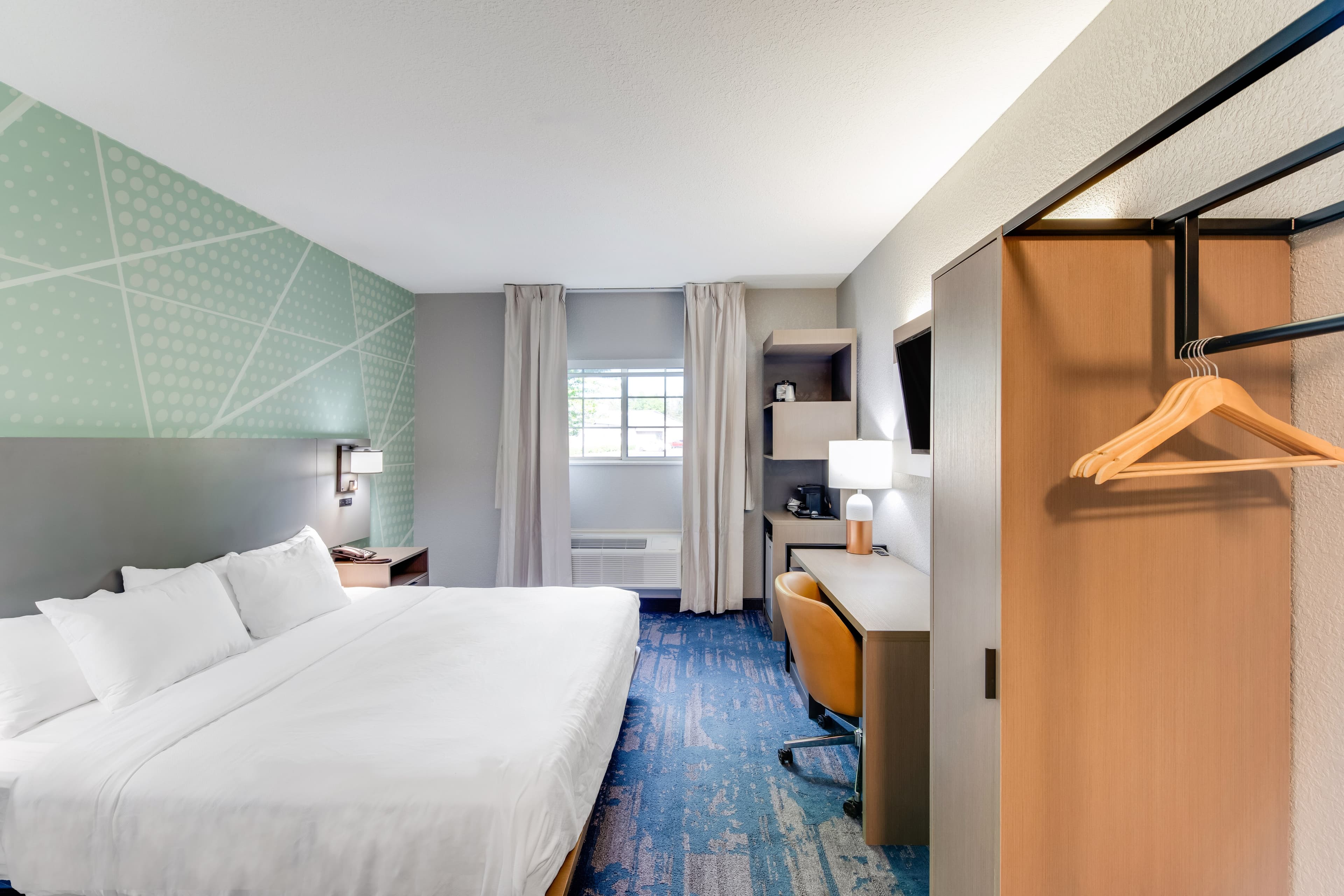 Comfort Inn & Suites Weston - Wausau - Image 2