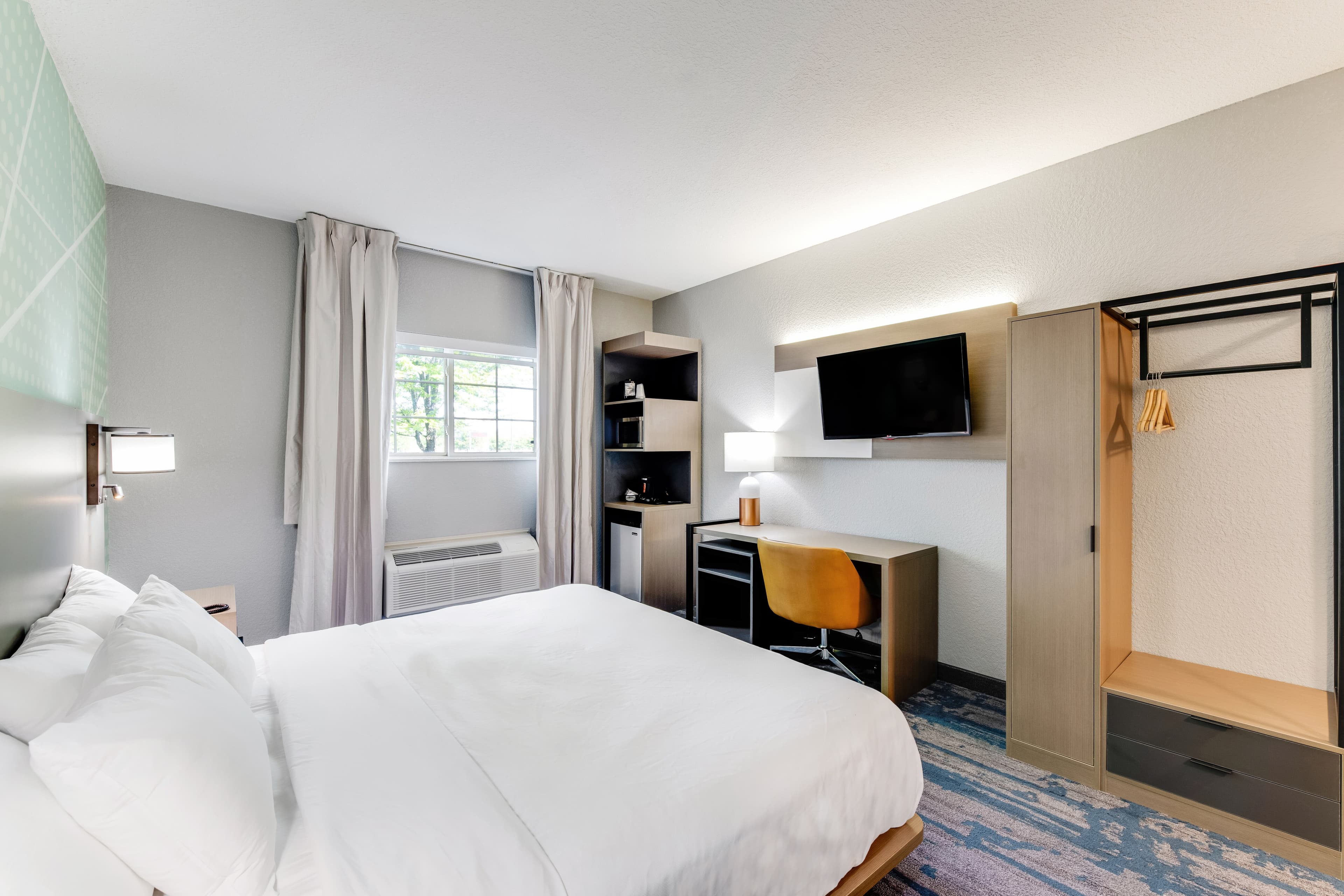 Comfort Inn & Suites Weston - Wausau - Image 4