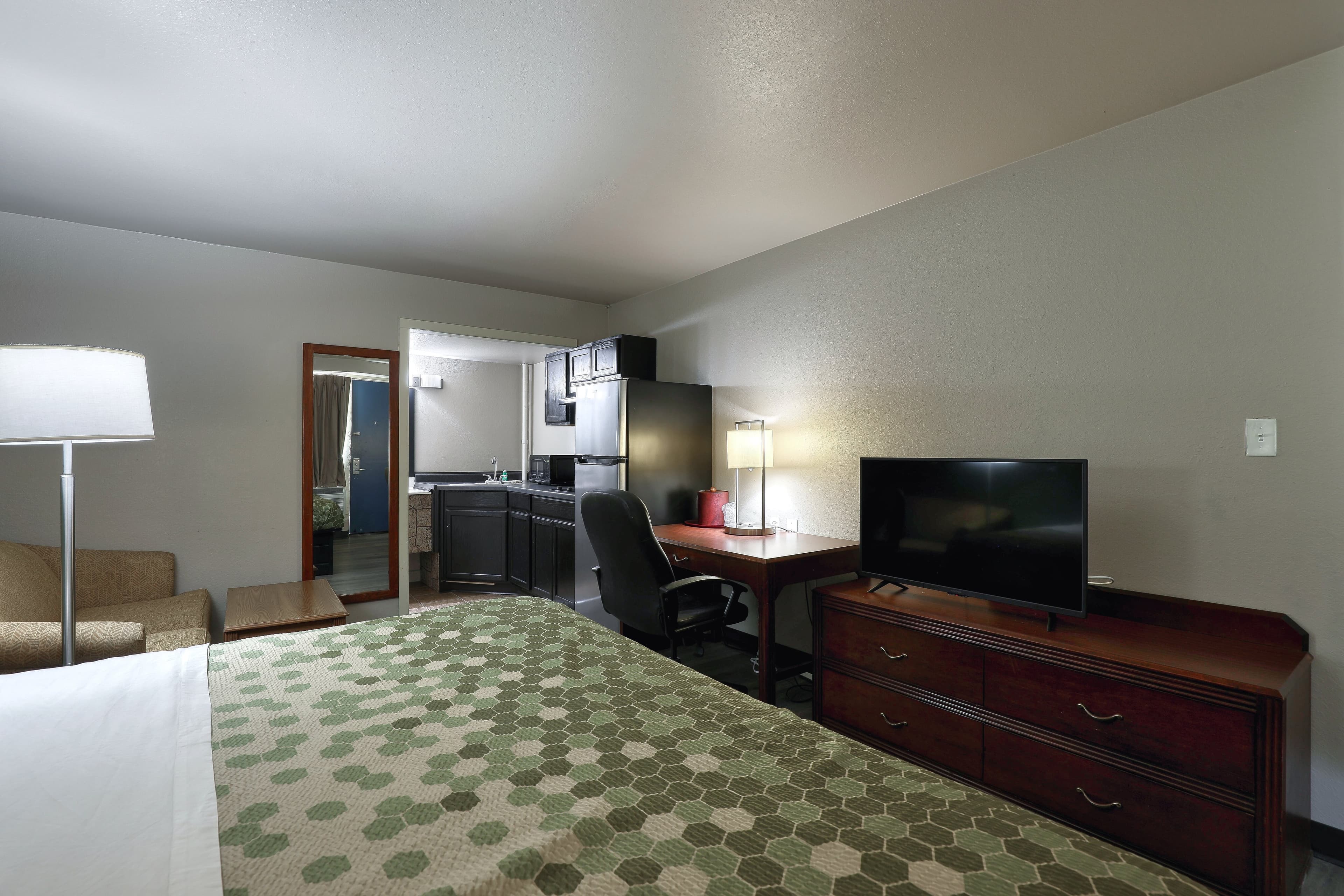 Suburban Studios Neenah-Appleton - Image 2