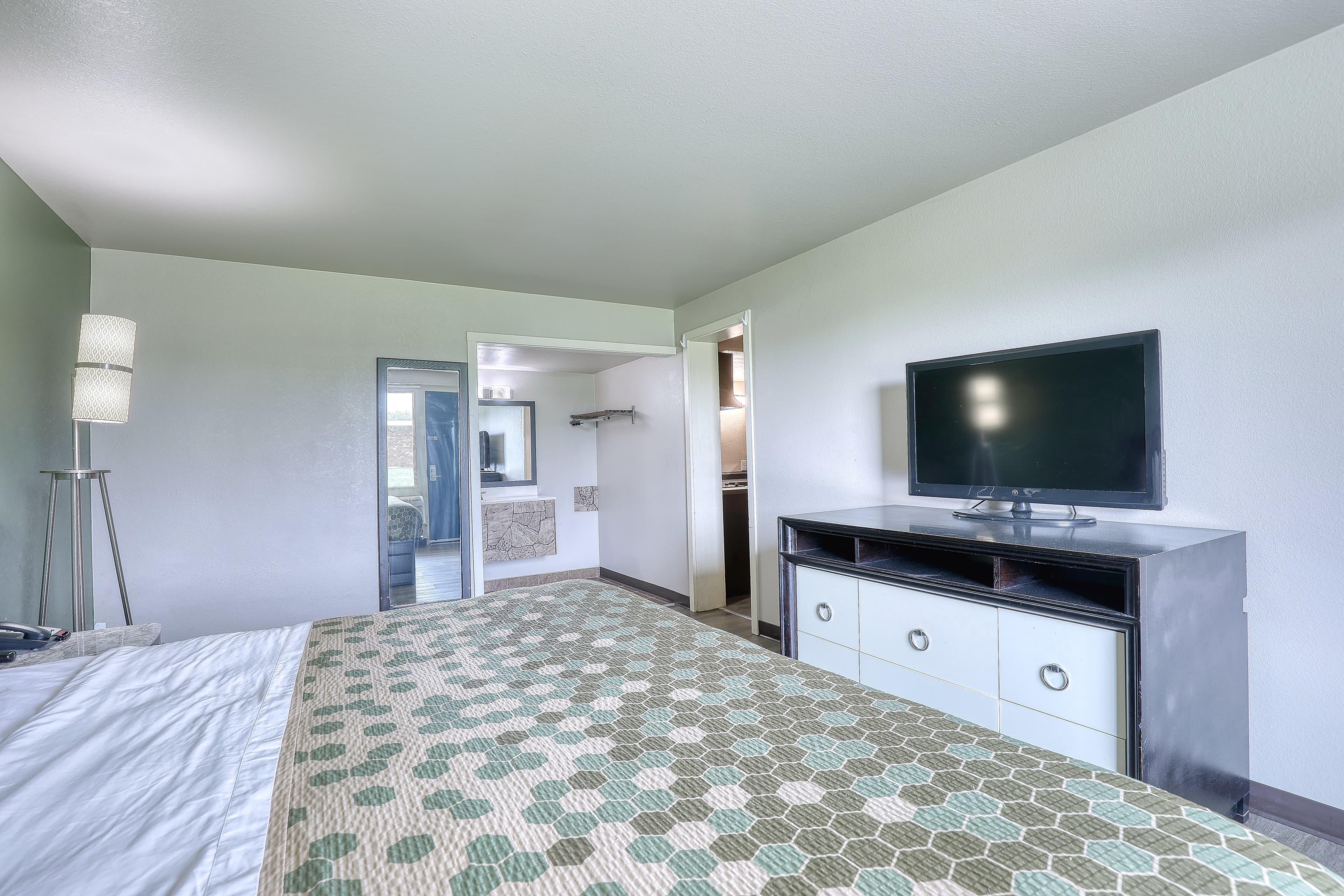 Suburban Studios Neenah-Appleton — 17