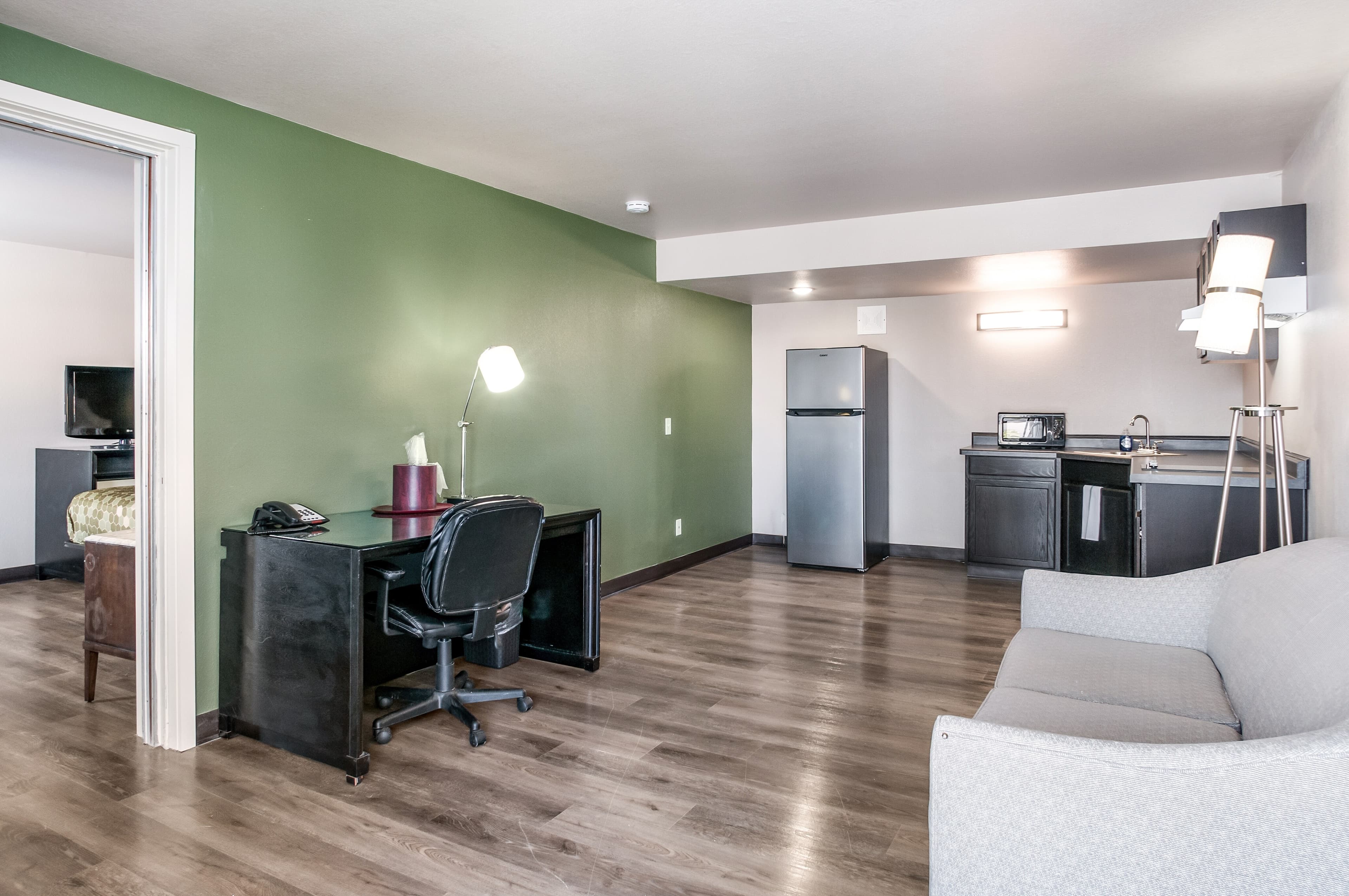 Suburban Studios Neenah-Appleton - Image 5