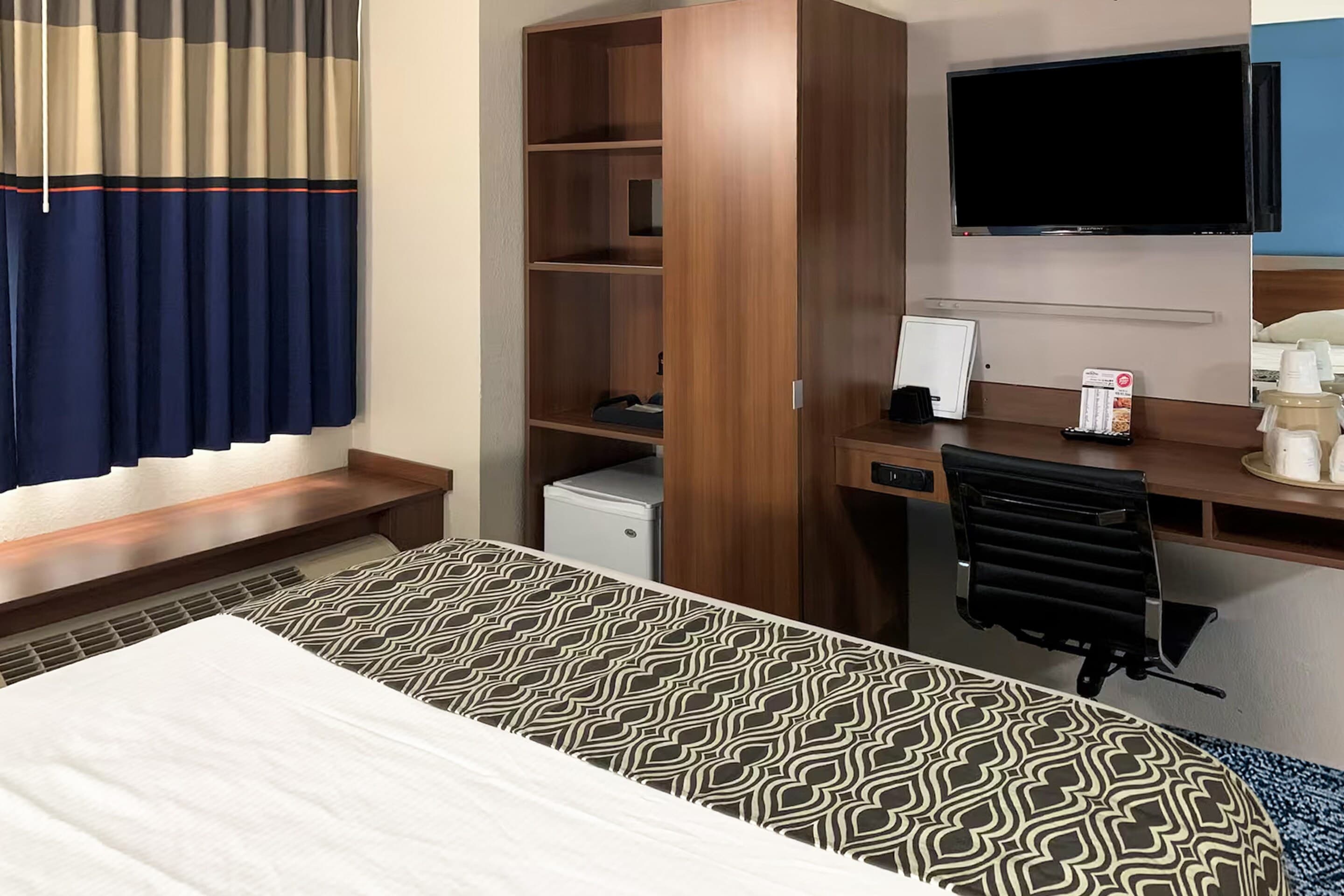 Sleep Inn & Suites Fond du Lac - Image 3
