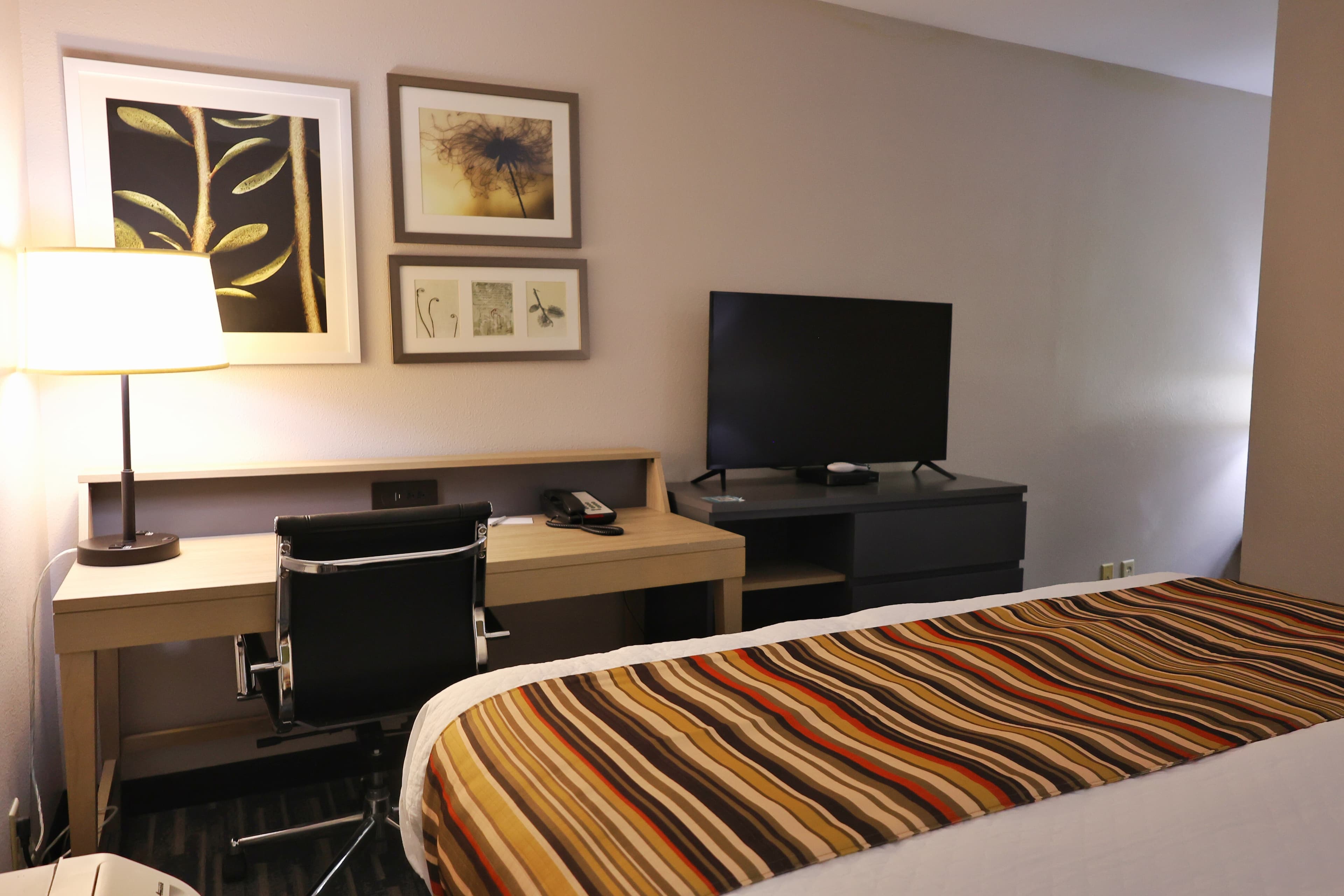 Country Inn & Suites by Radisson, Sparta, WI — 6