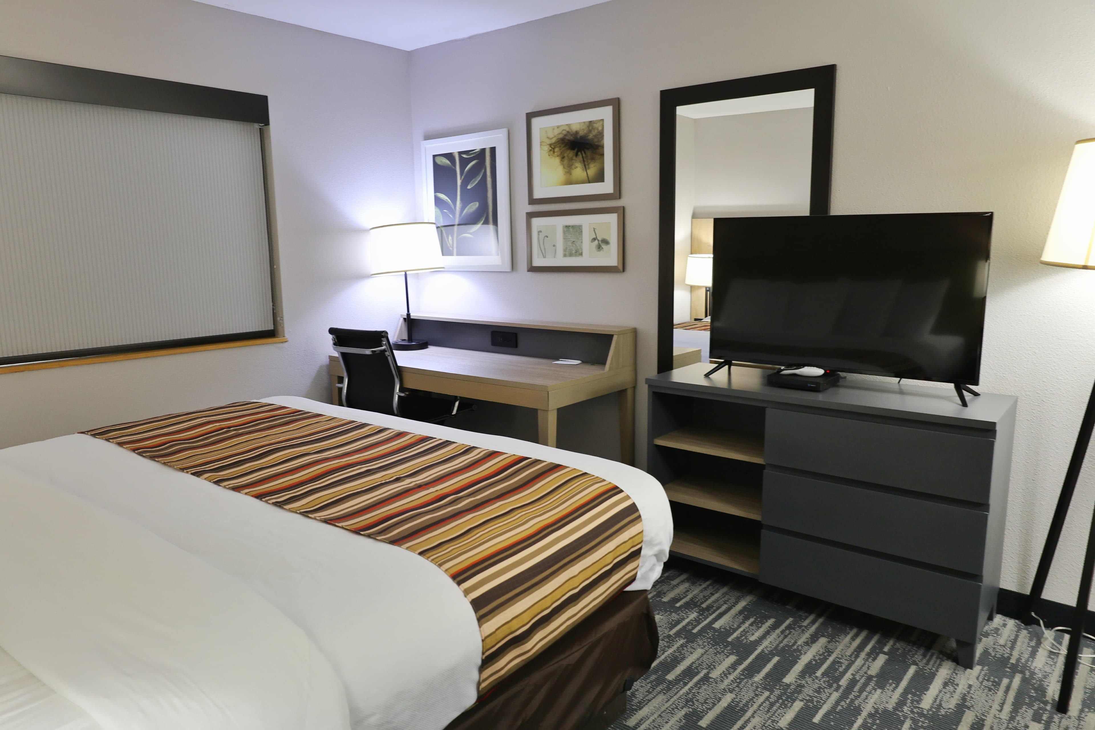 Country Inn & Suites by Radisson, Sparta, WI - Image 2