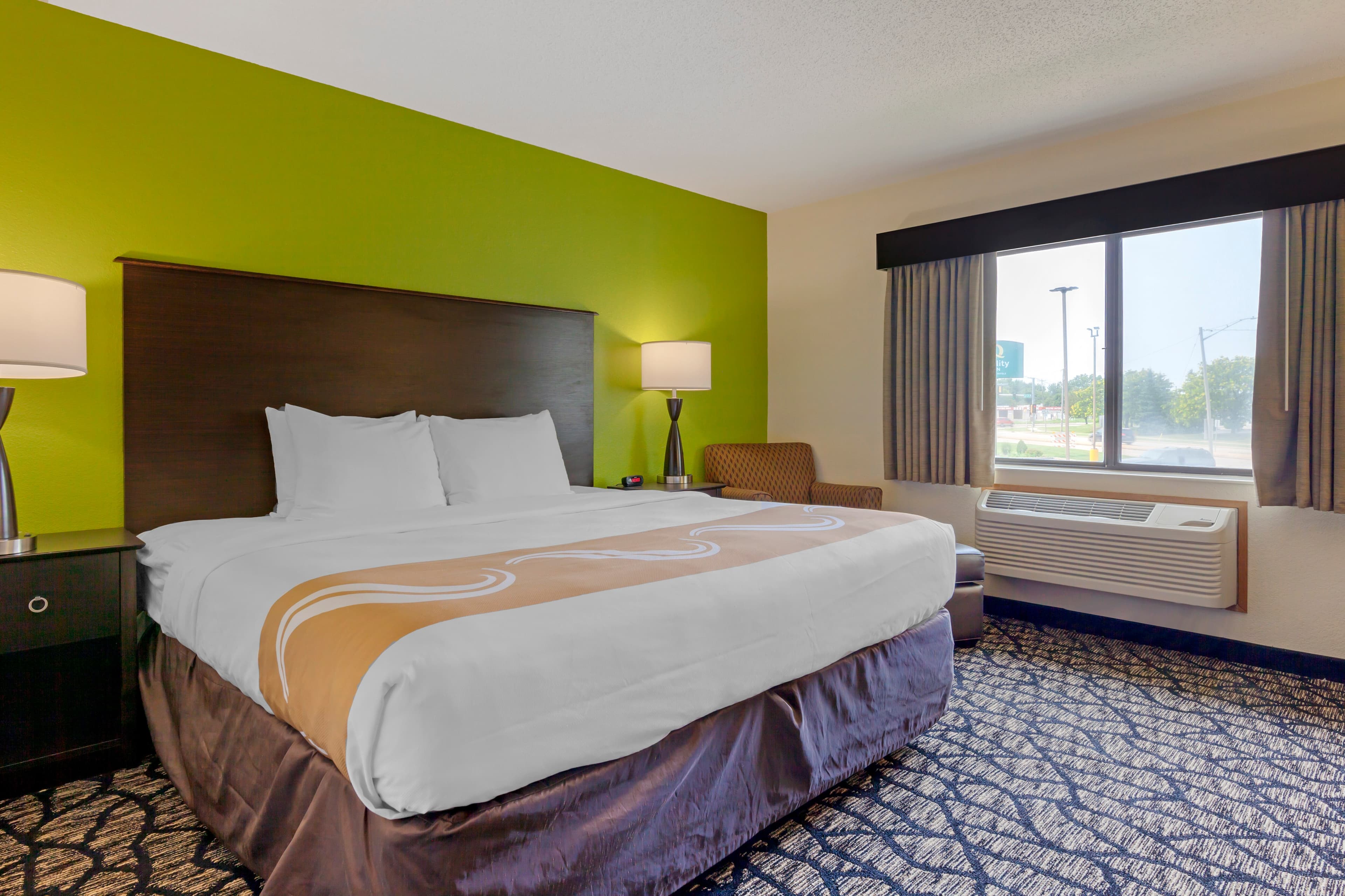 Quality Inn Oshkosh Aviation Park — 12