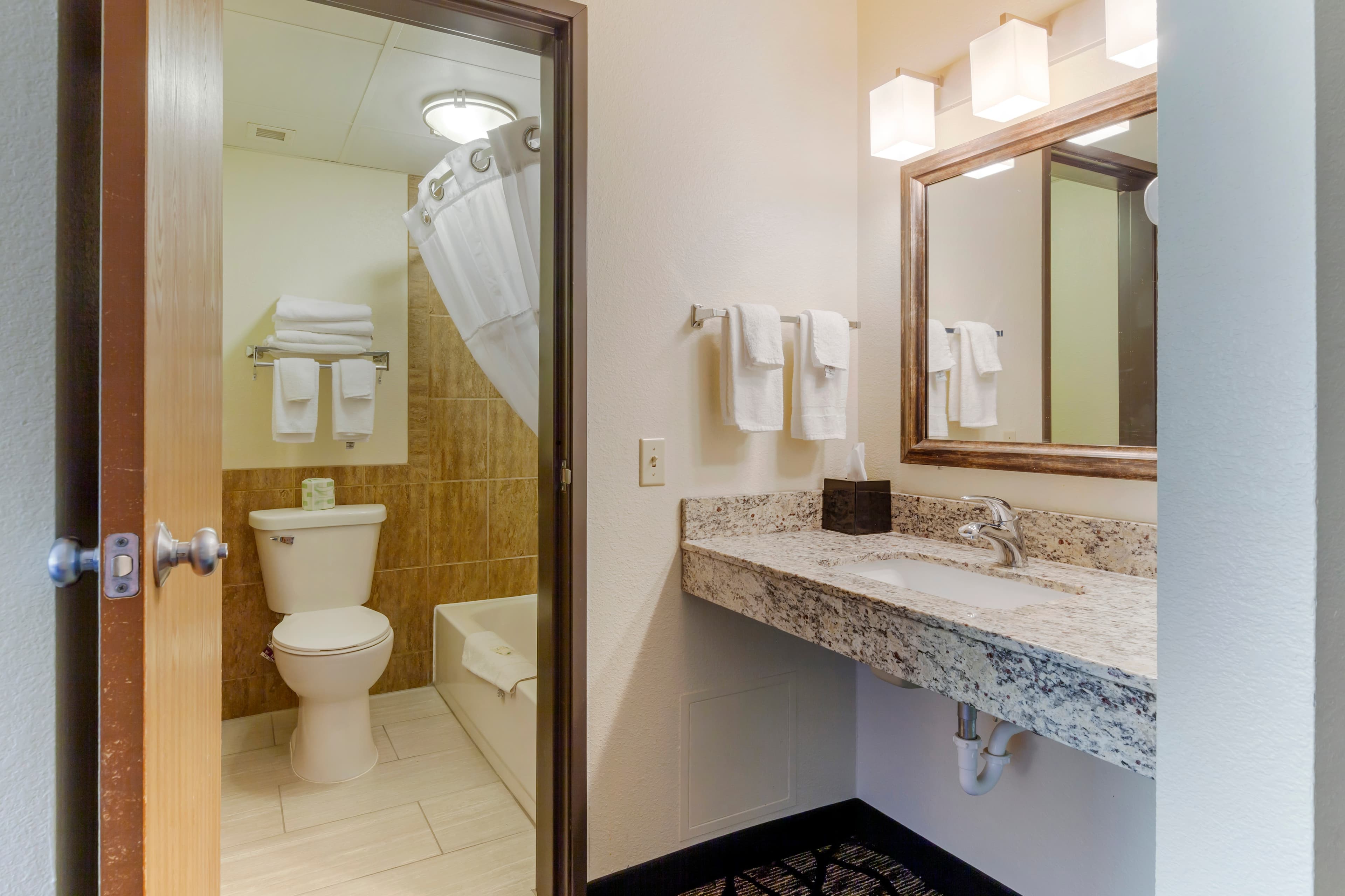 Quality Inn Oshkosh Aviation Park — 21