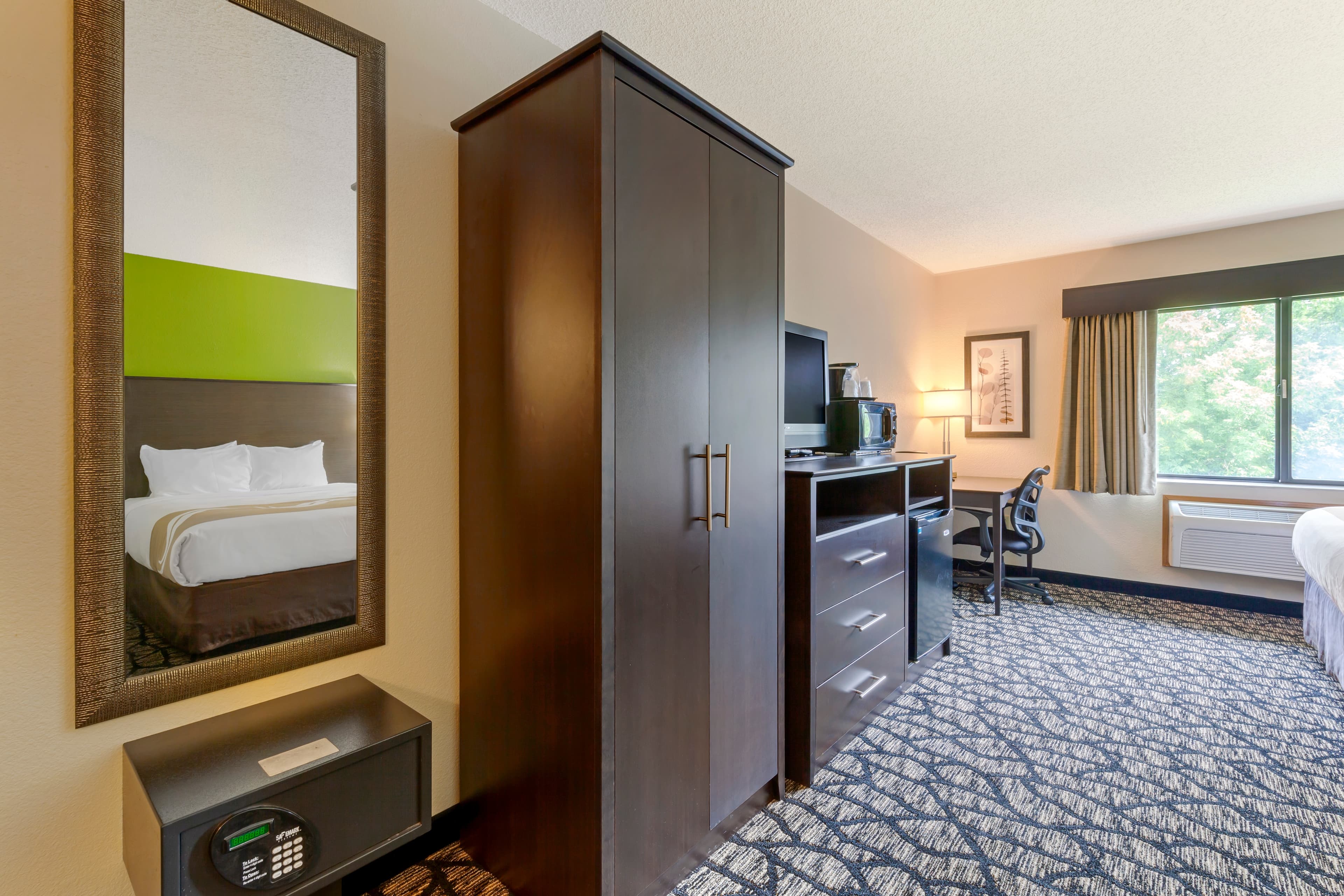 Quality Inn Oshkosh Aviation Park — 25