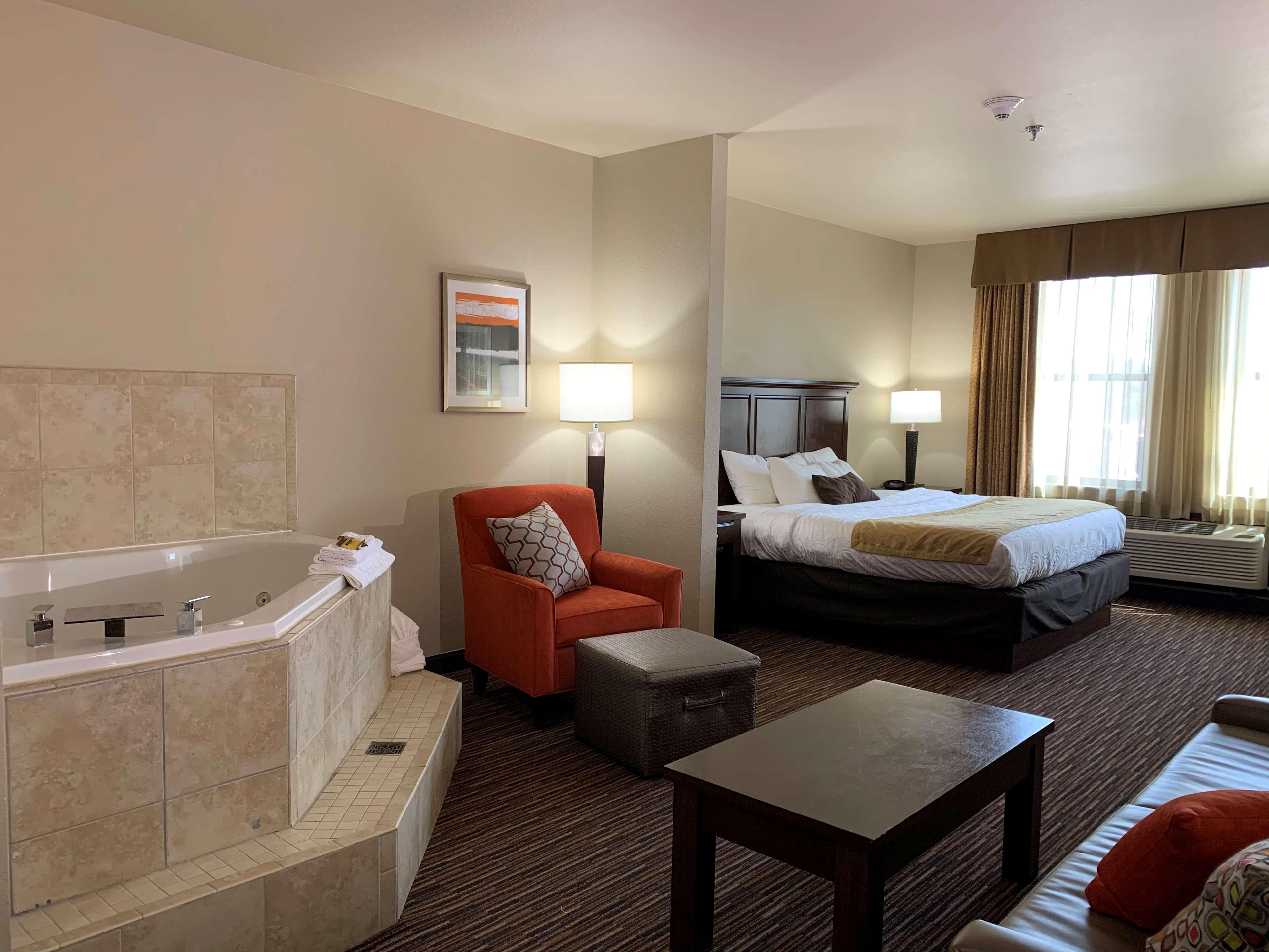 Radisson Hotel River Falls — 11