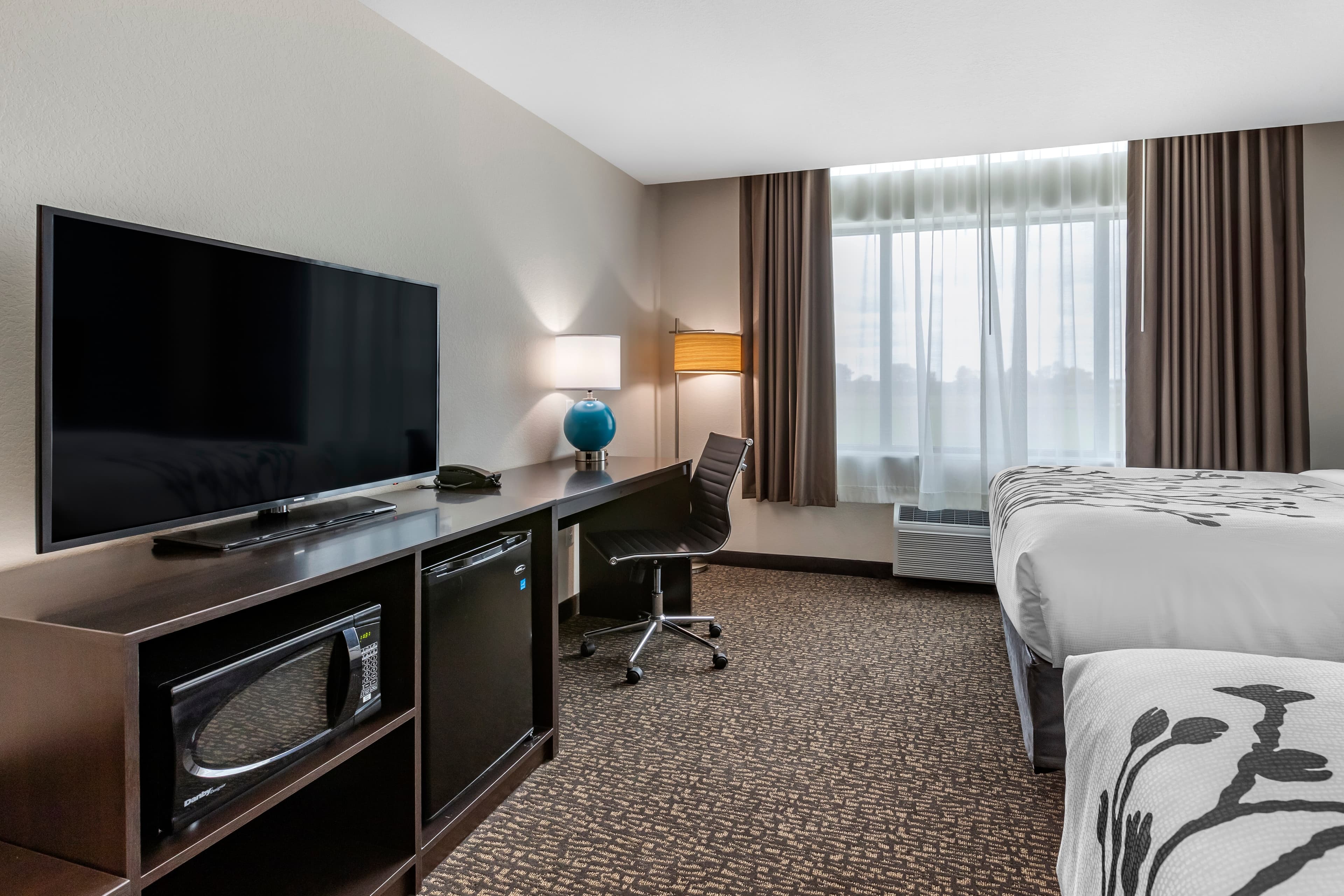 Sleep Inn & Suites Milwaukee/Franklin — 9