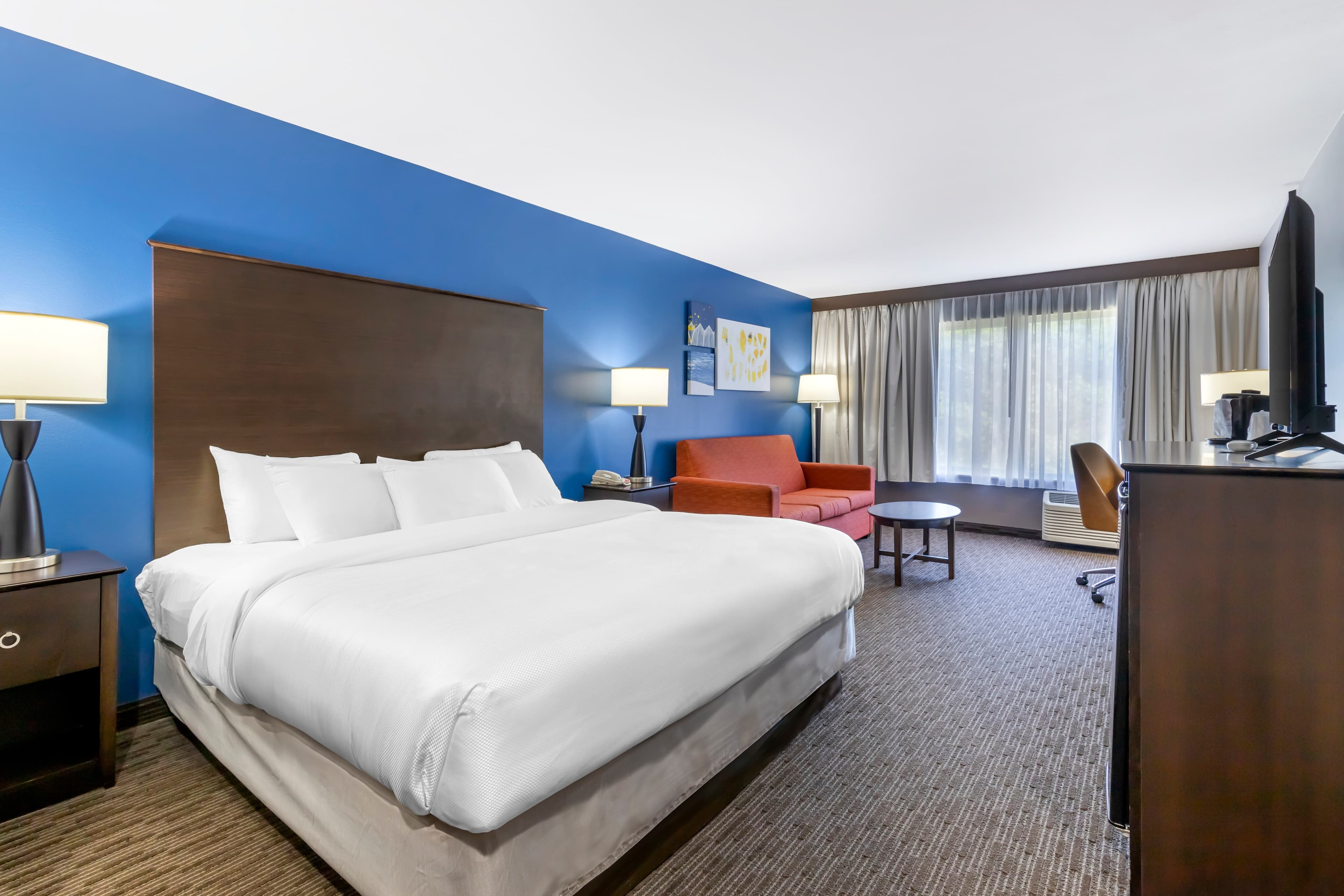 Comfort Inn & Suites New Lisbon - Image 2