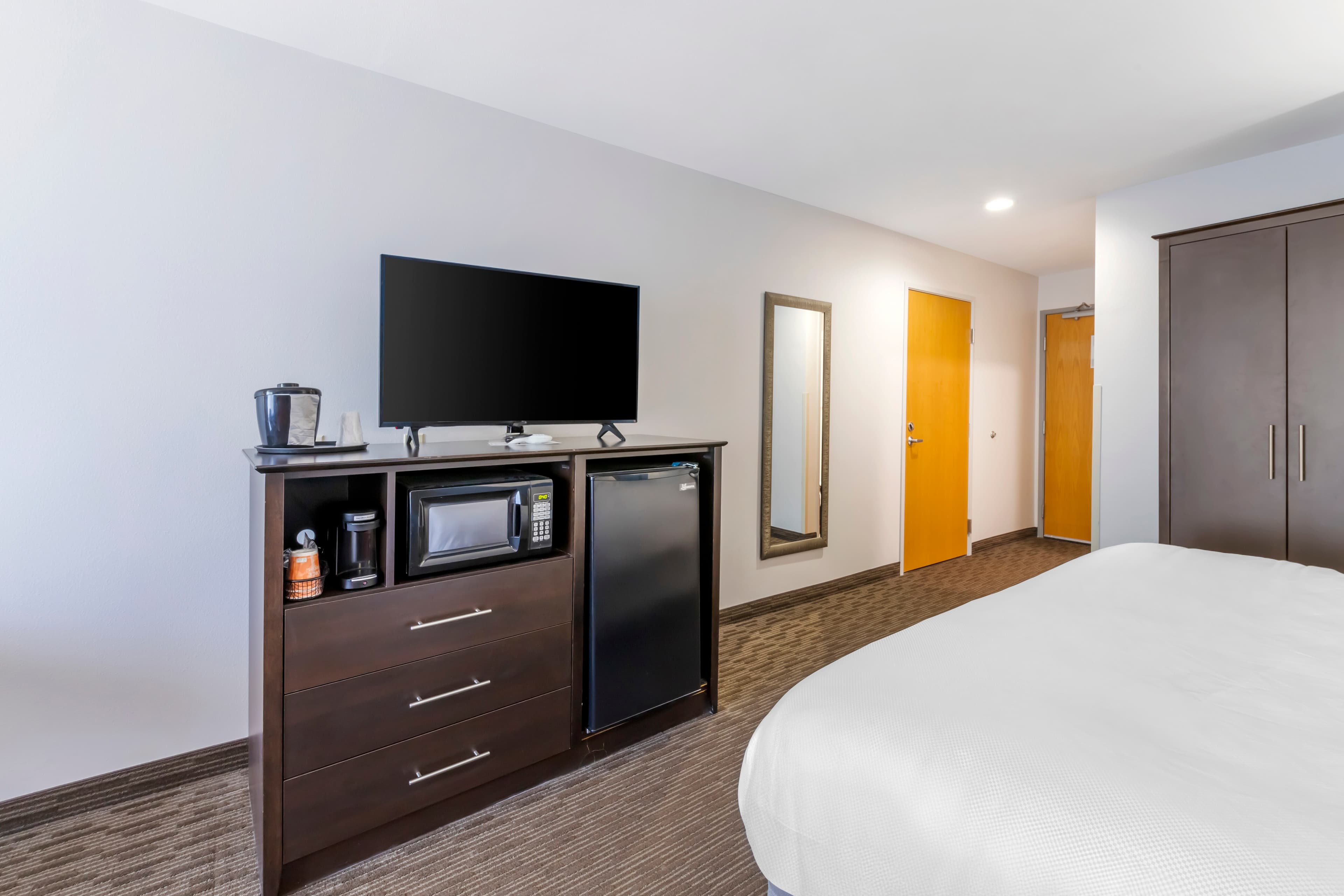 Comfort Inn & Suites New Lisbon - Image 4