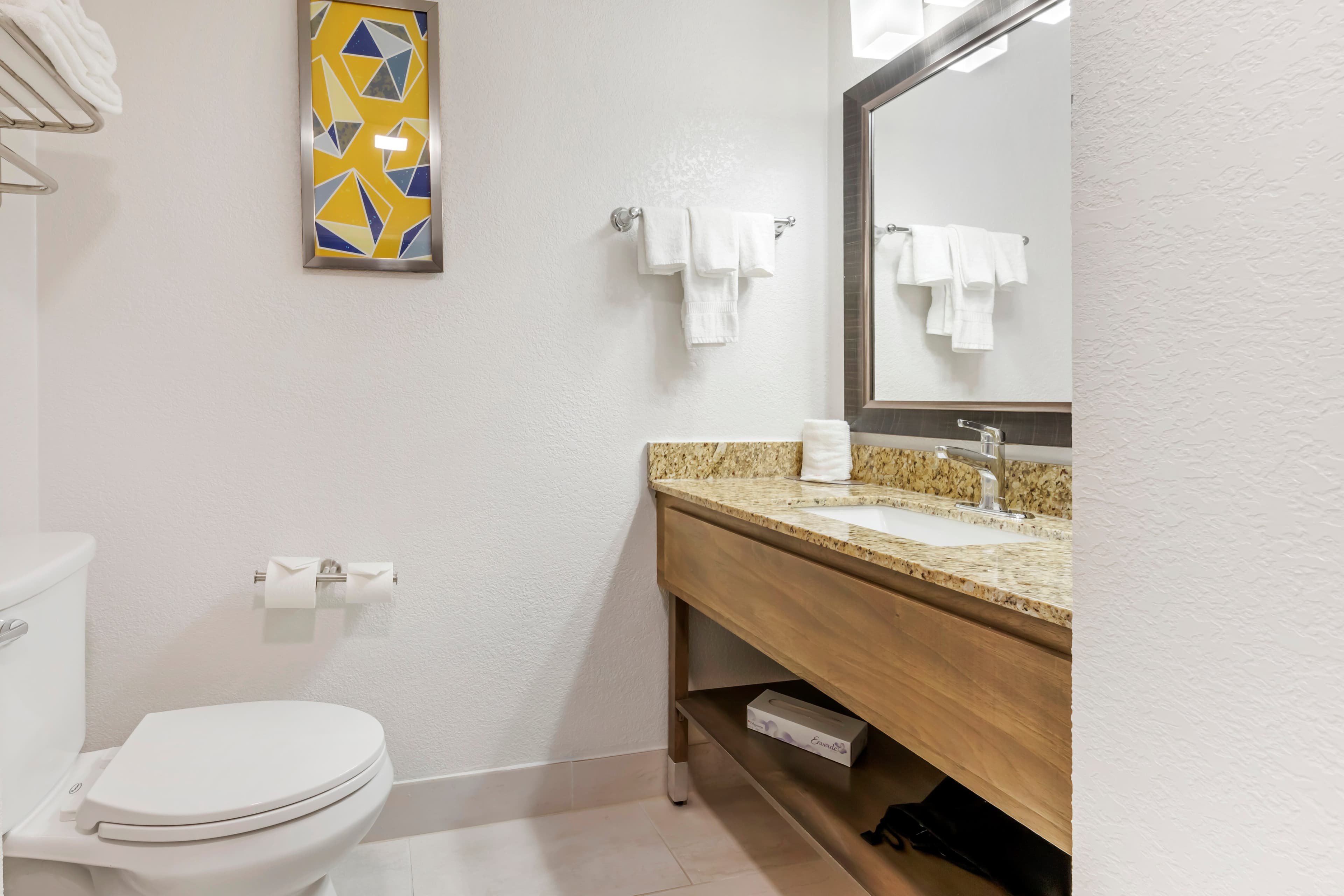 Comfort Inn & Suites New Lisbon - Image 5