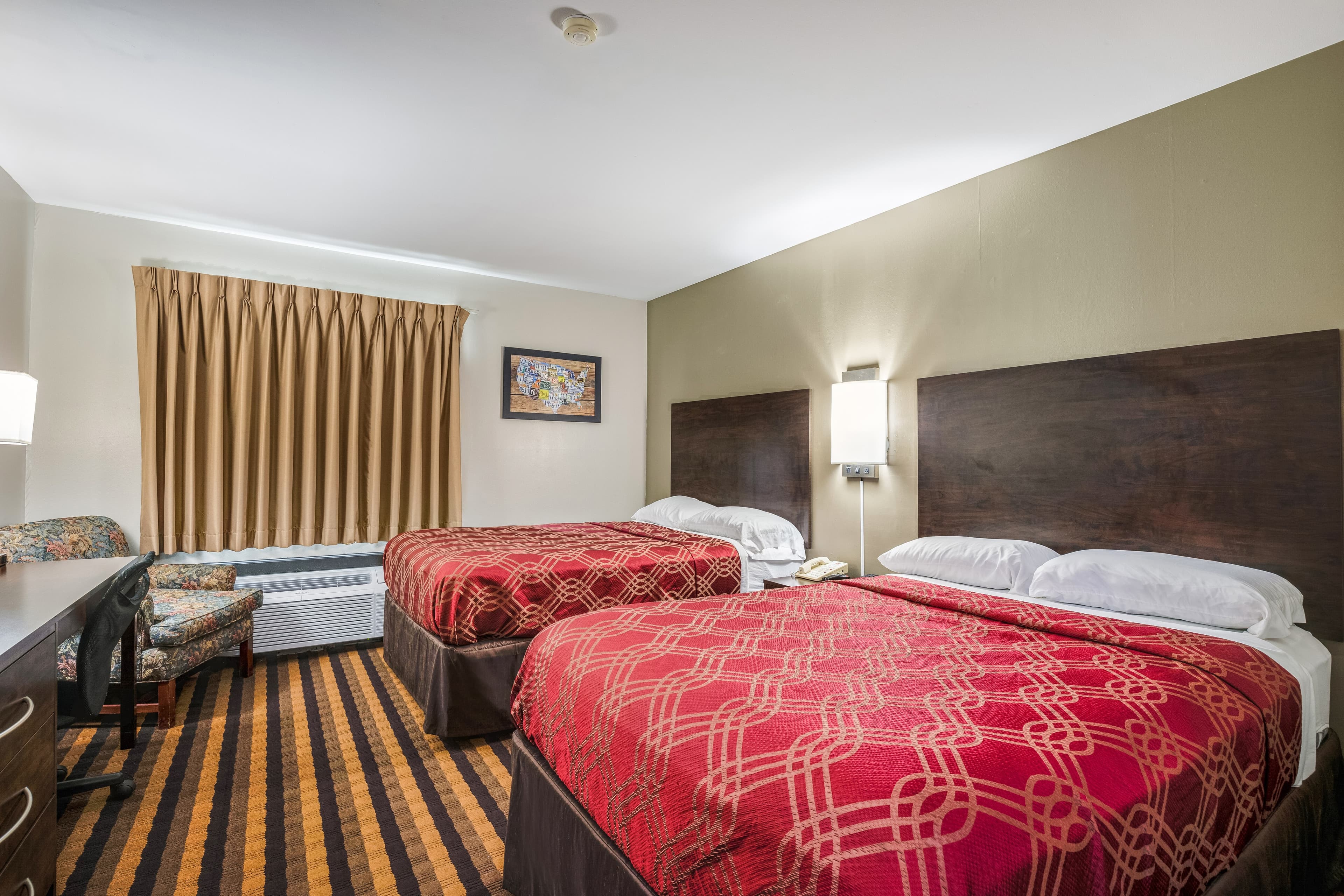 Econo Lodge Milwaukee Airport - Image 2