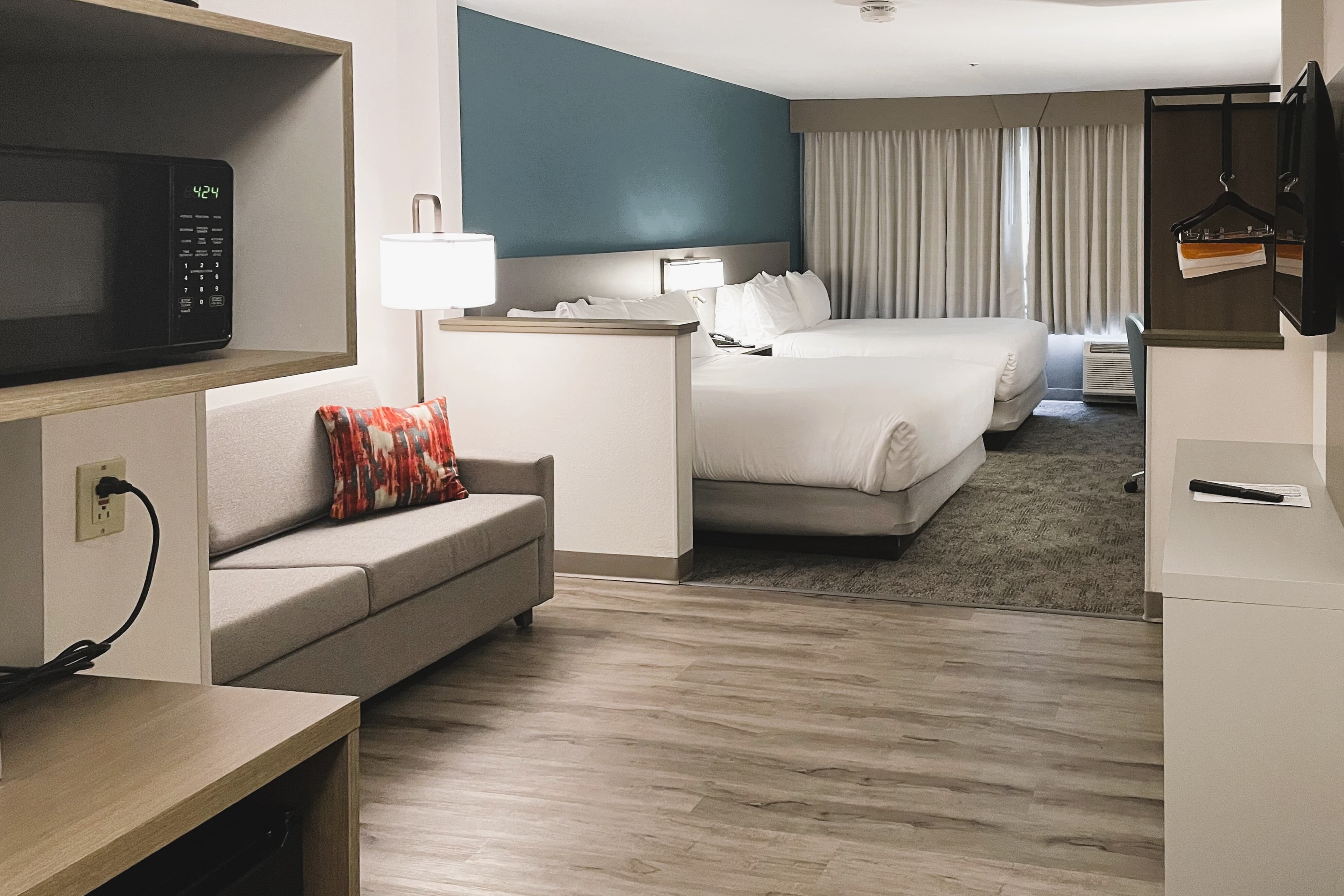 Comfort Inn & Suites NW Milwaukee — 19