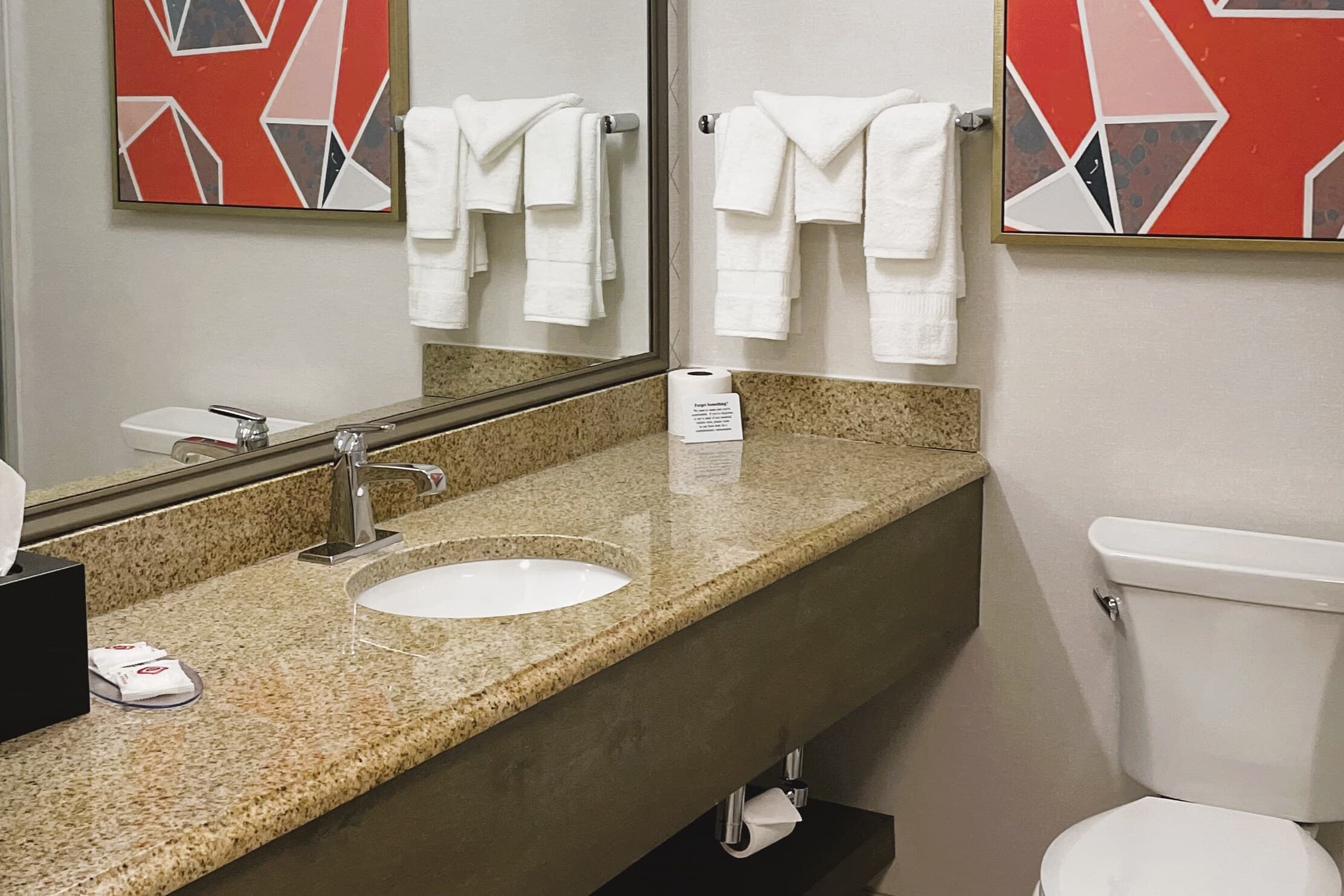 Comfort Inn & Suites NW Milwaukee — 23