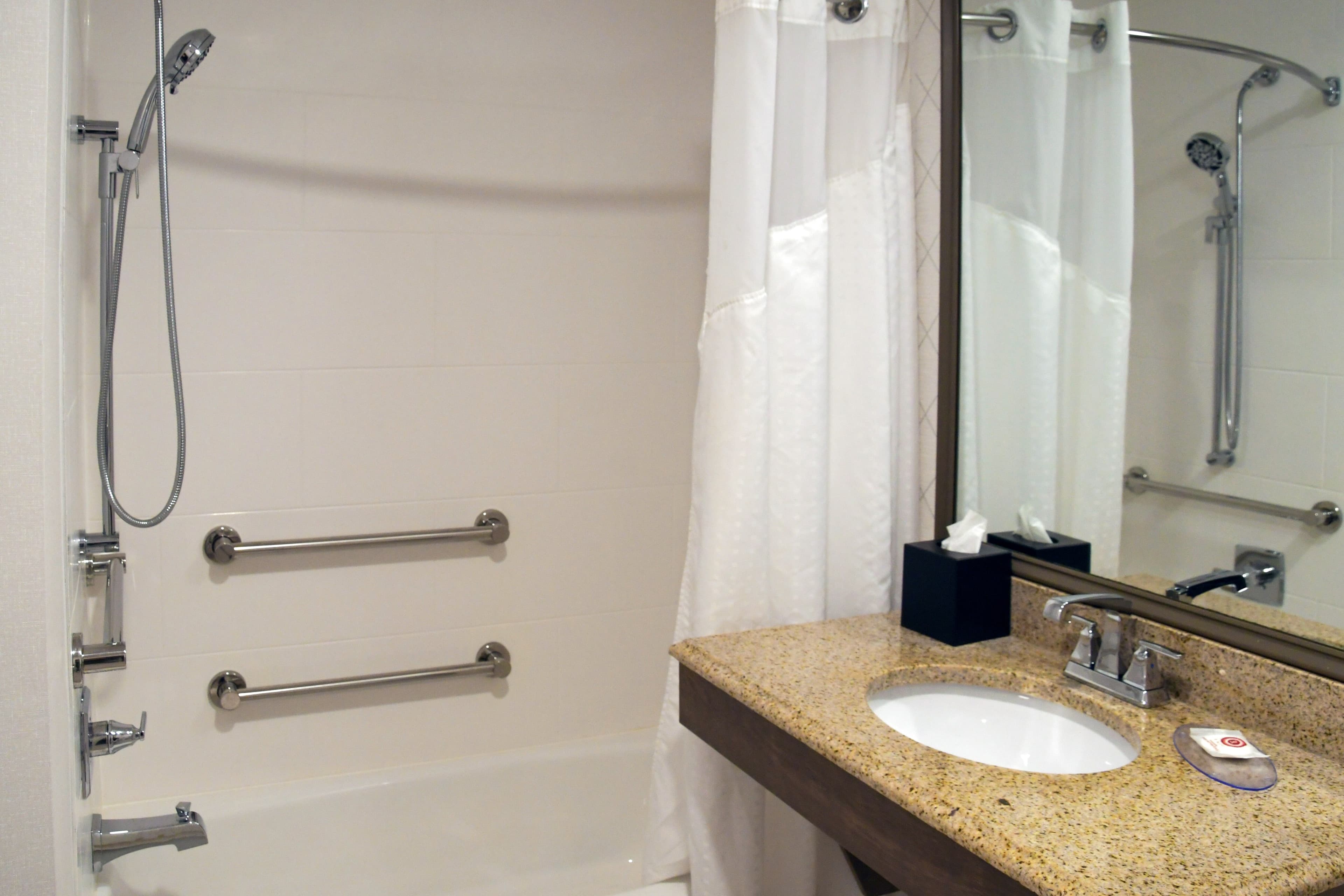 Comfort Inn & Suites NW Milwaukee — 17