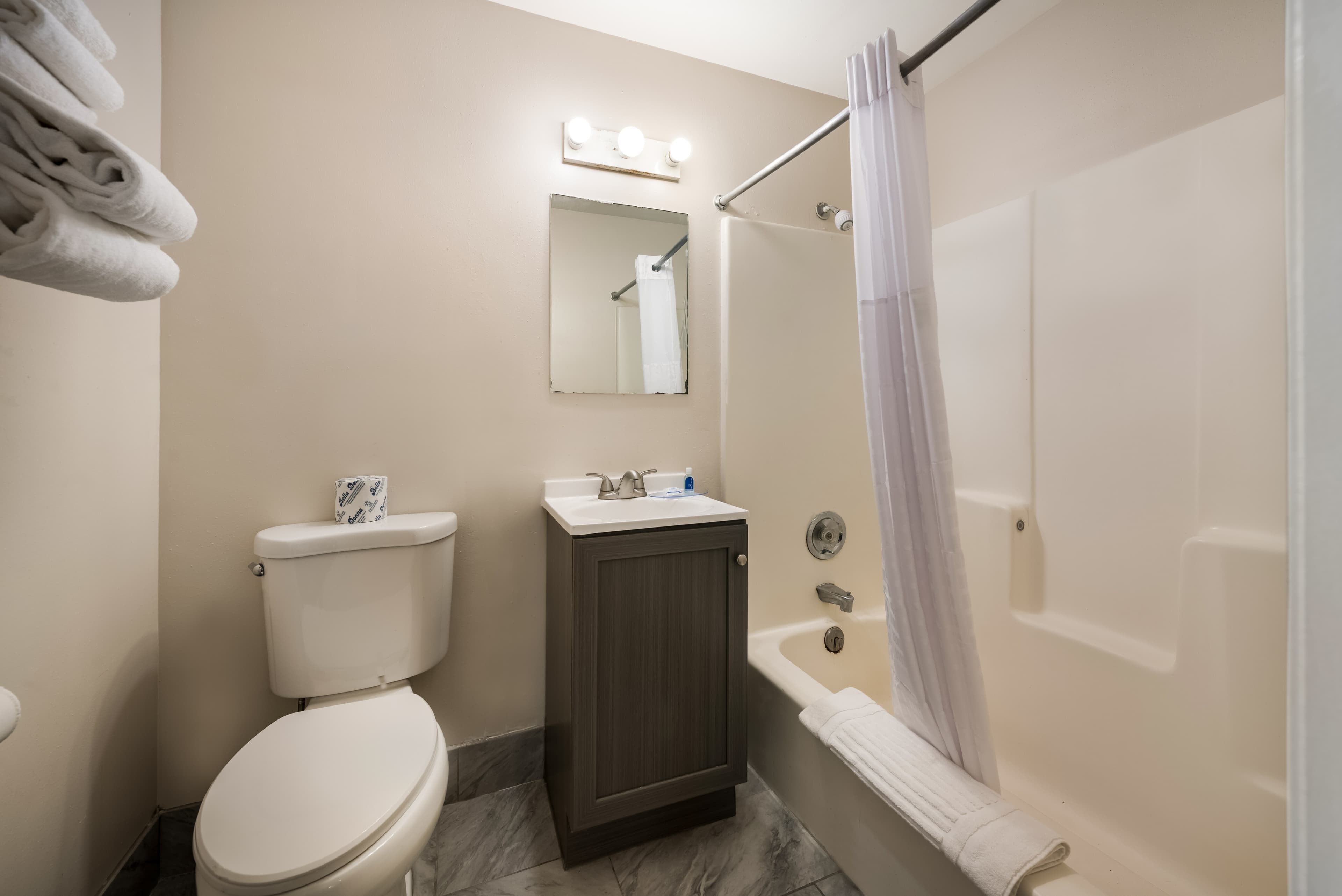 Rodeway Inn La Crosse — 12