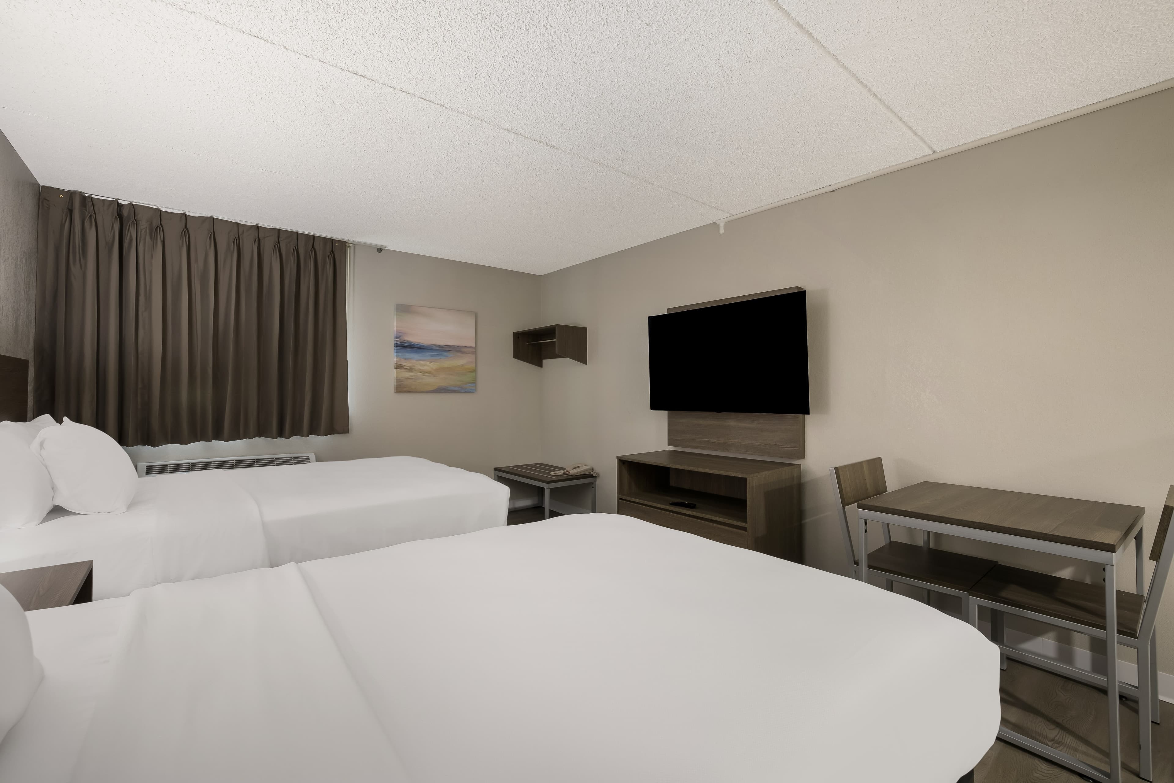 Suburban Studios Milwaukee Airport — 7