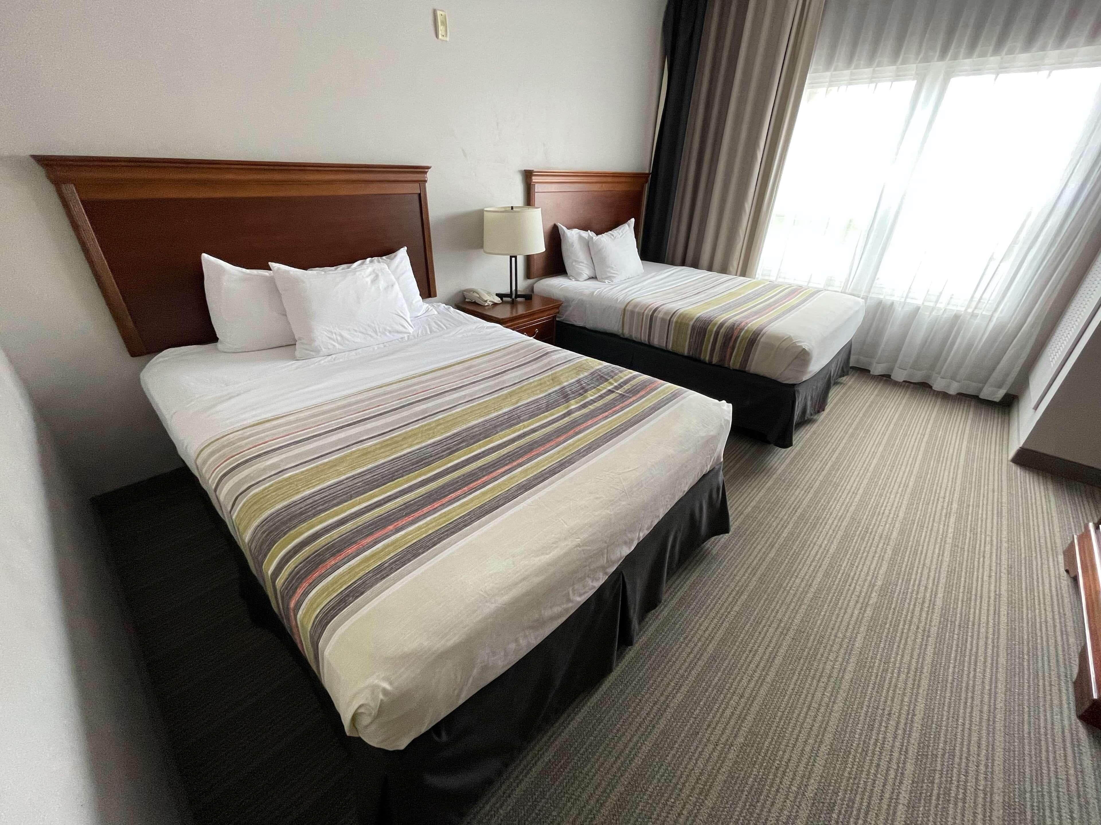 Country Inn & Suites by Radisson, Appleton North, WI — 27