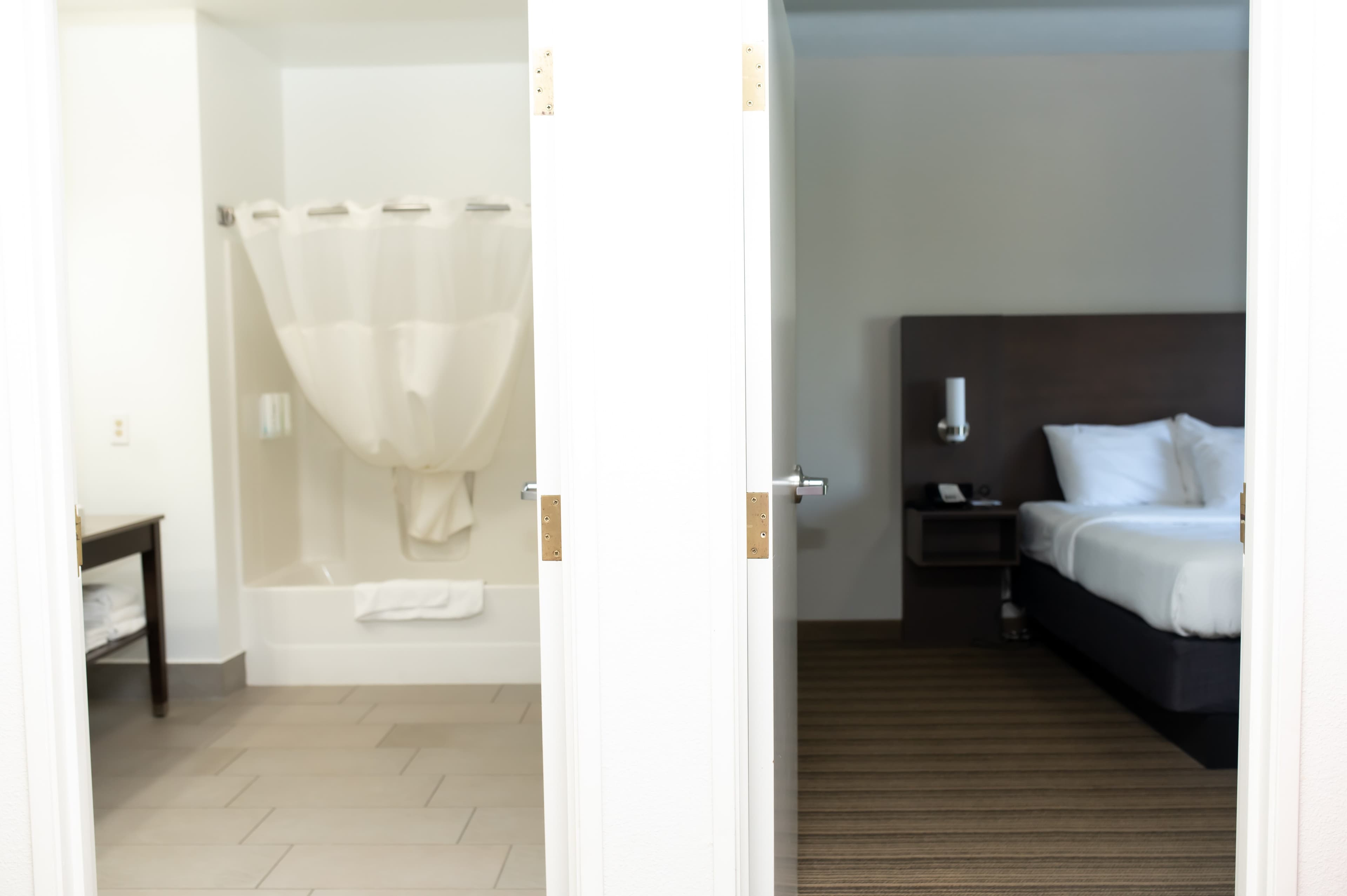 Country Inn & Suites by Radisson, Prairie du Chien - Image 5