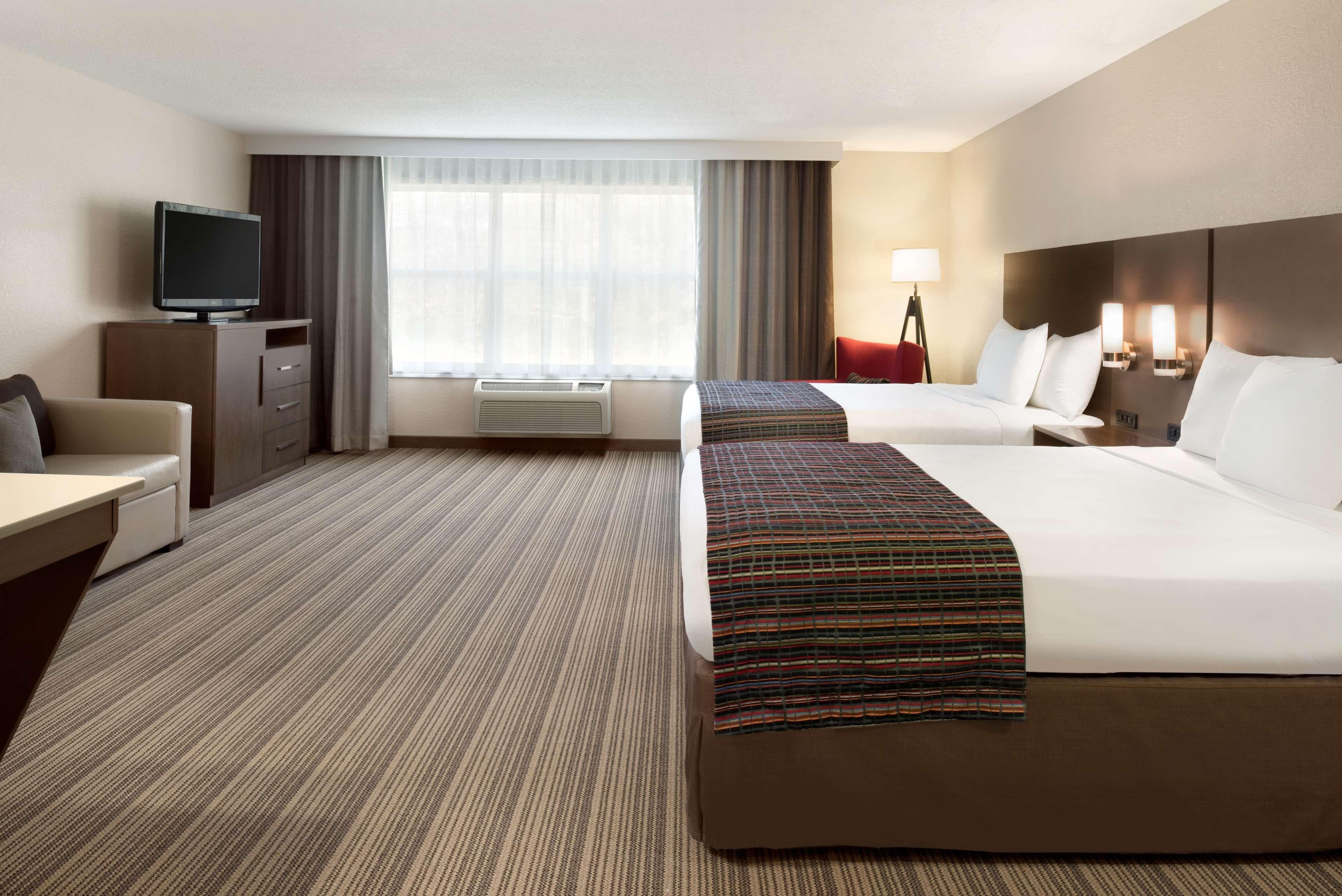 Country Inn & Suites by Radisson, Platteville, WI — 19