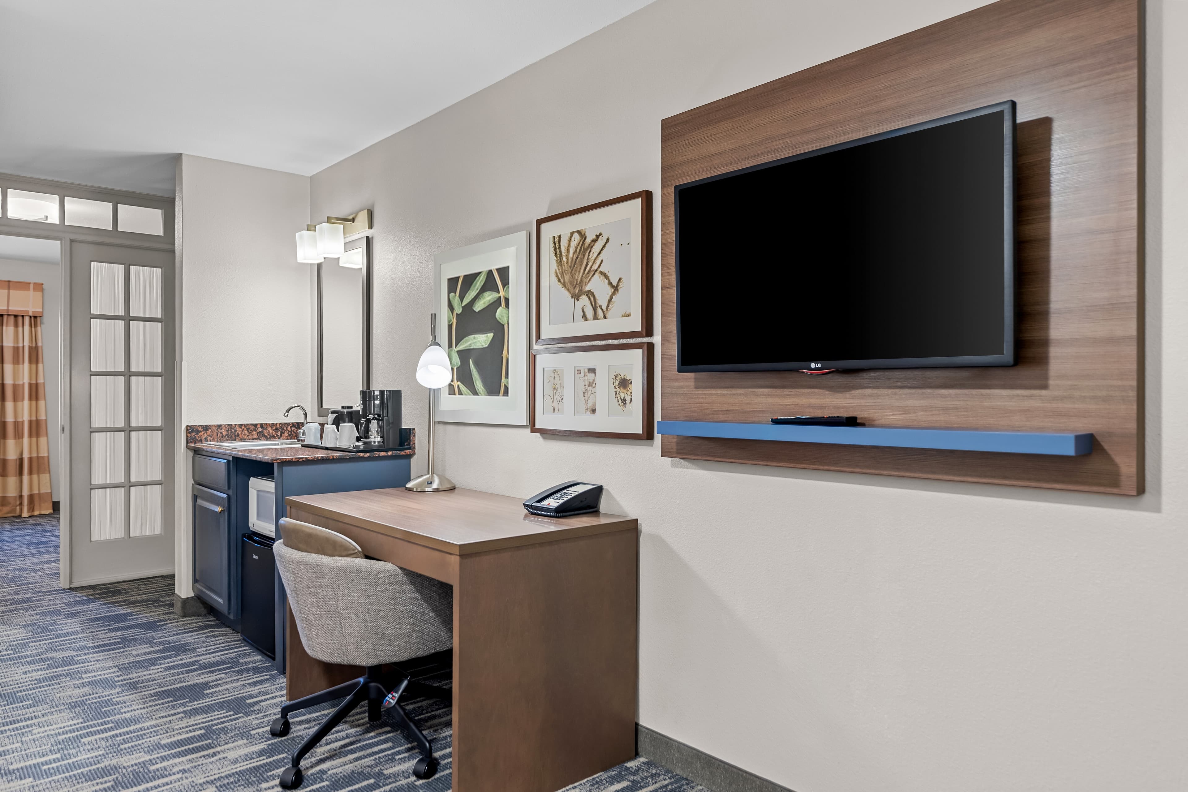 Country Inn & Suites by Radisson Kenosha - Pleasant Prairie - Image 4