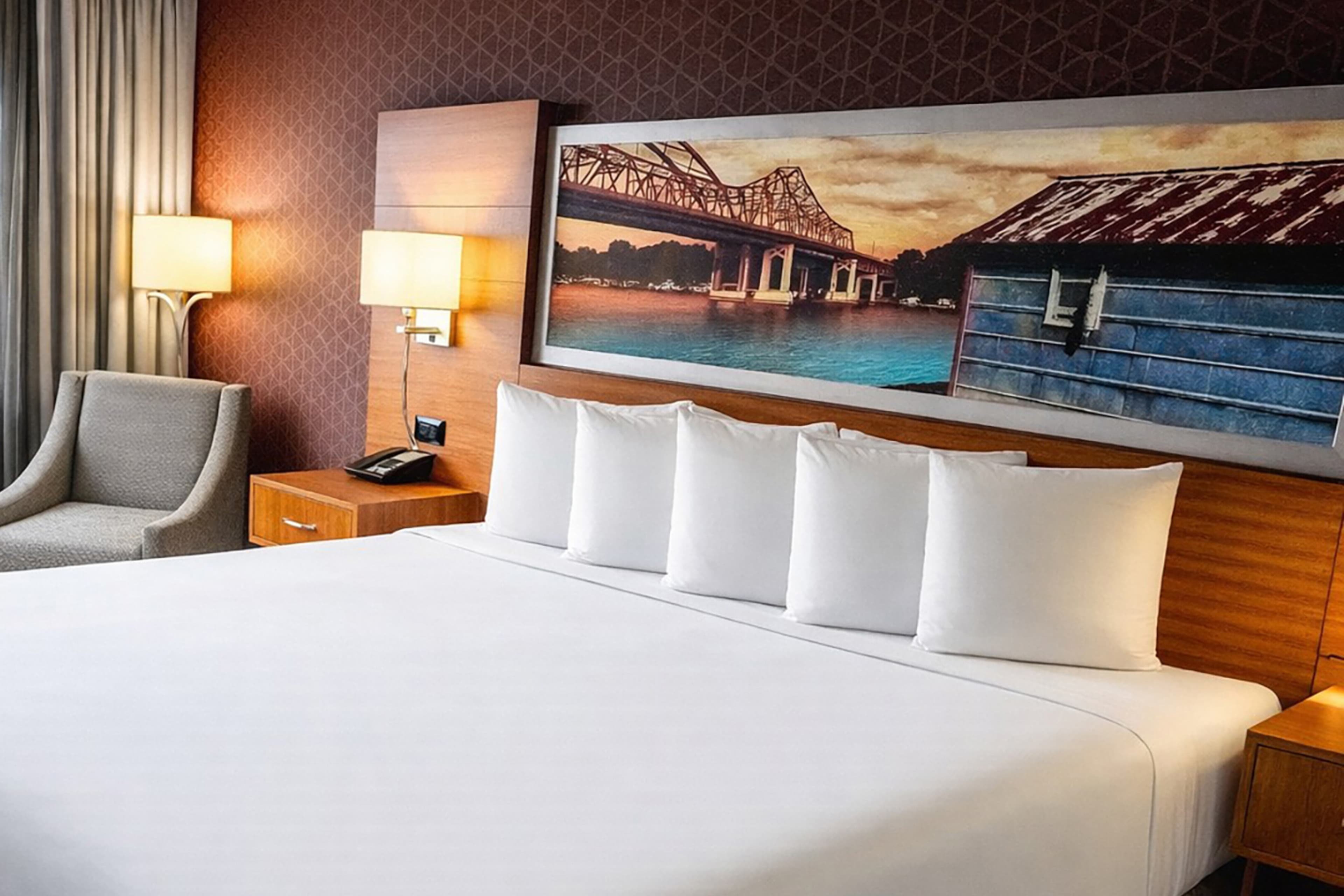 Radisson Hotel La Crosse - Image 2