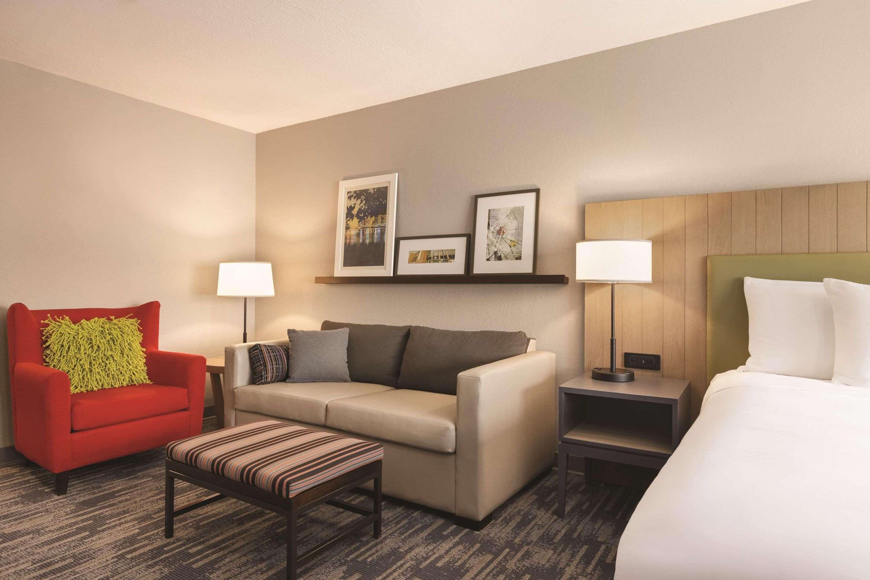 Country Inn & Suites by Radisson, Green Bay North — 12
