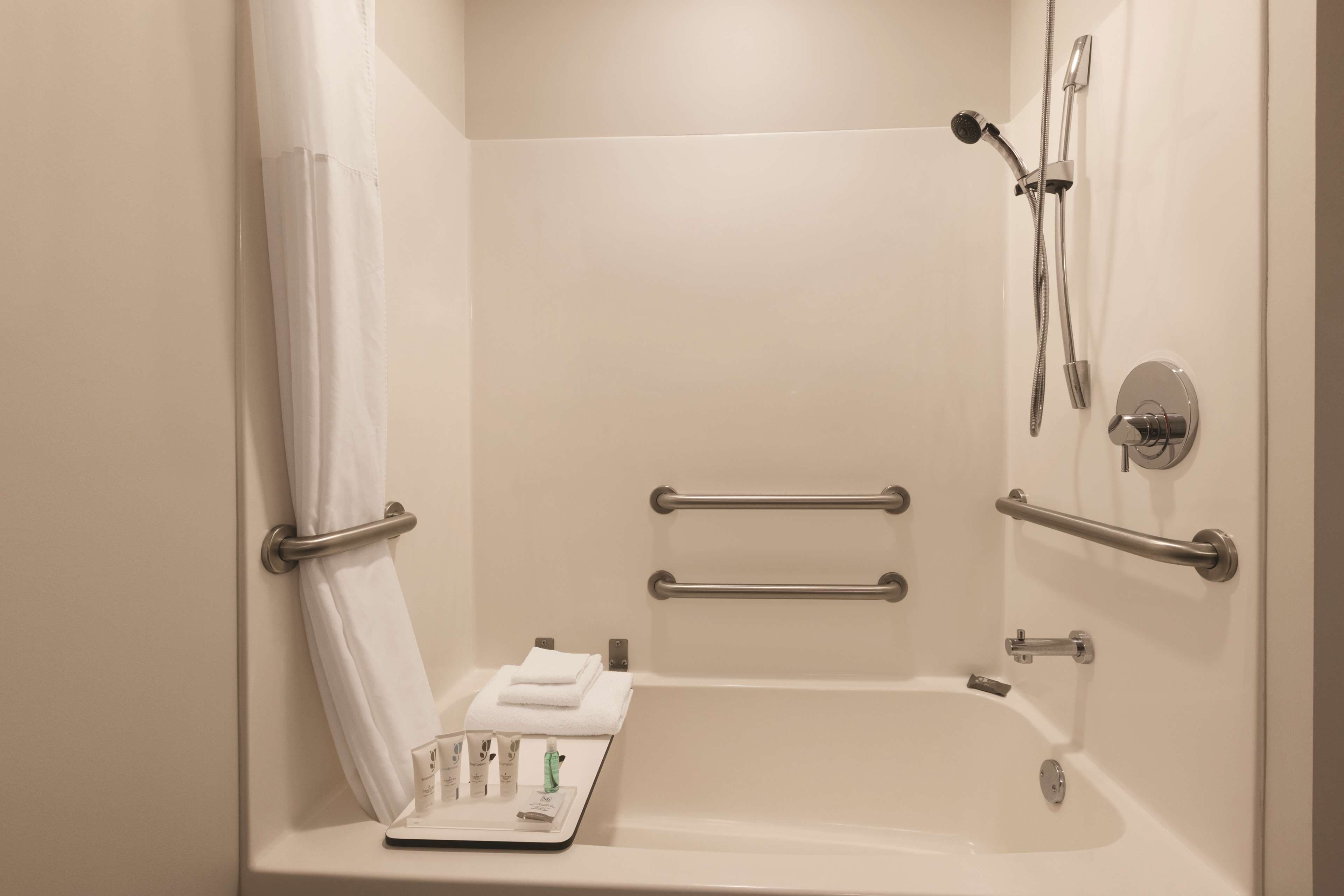 Country Inn & Suites by Radisson, Green Bay North — 20