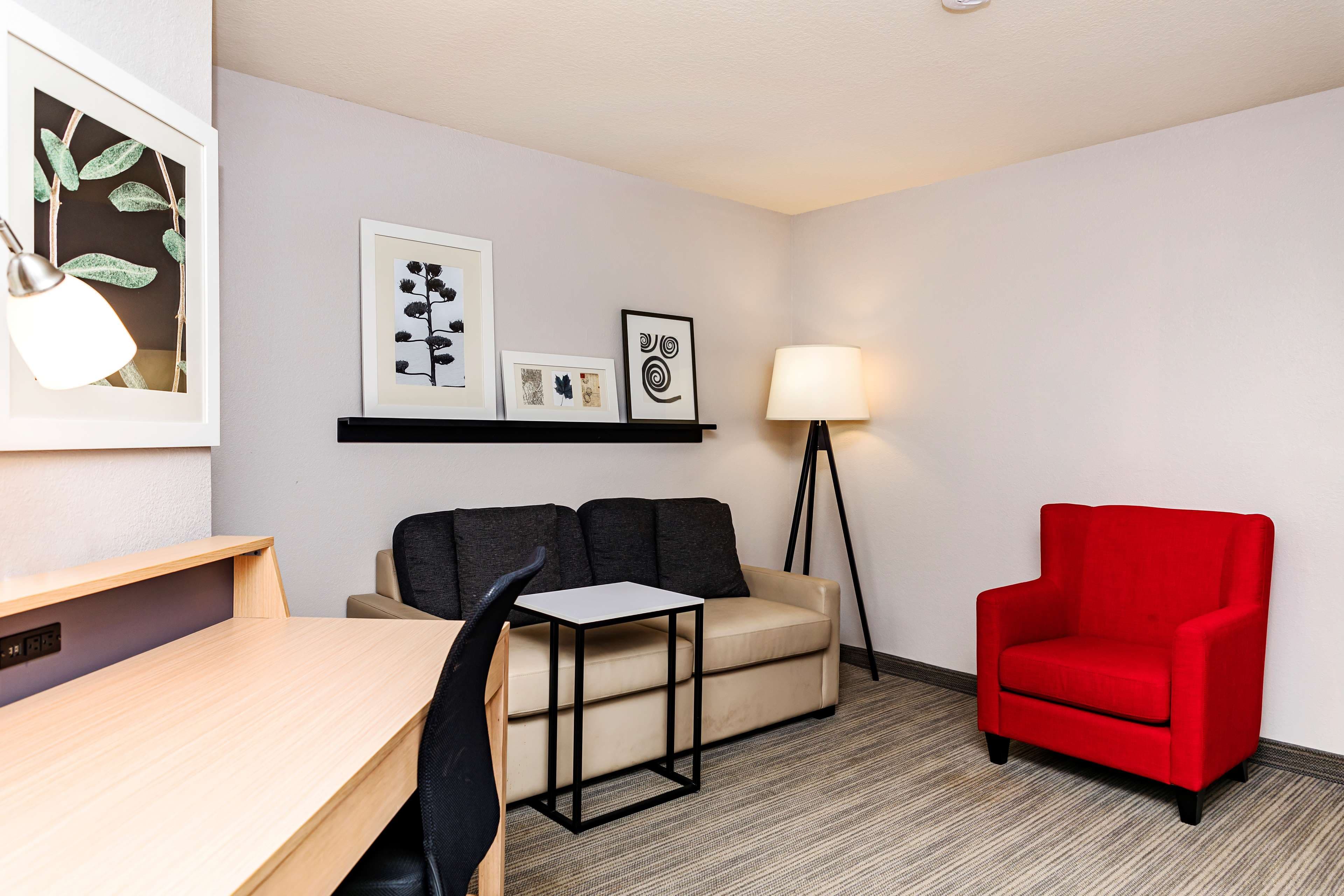 Country Inn & Suites by Radisson, Appleton Airport - Fox River Mall Area - Image 5