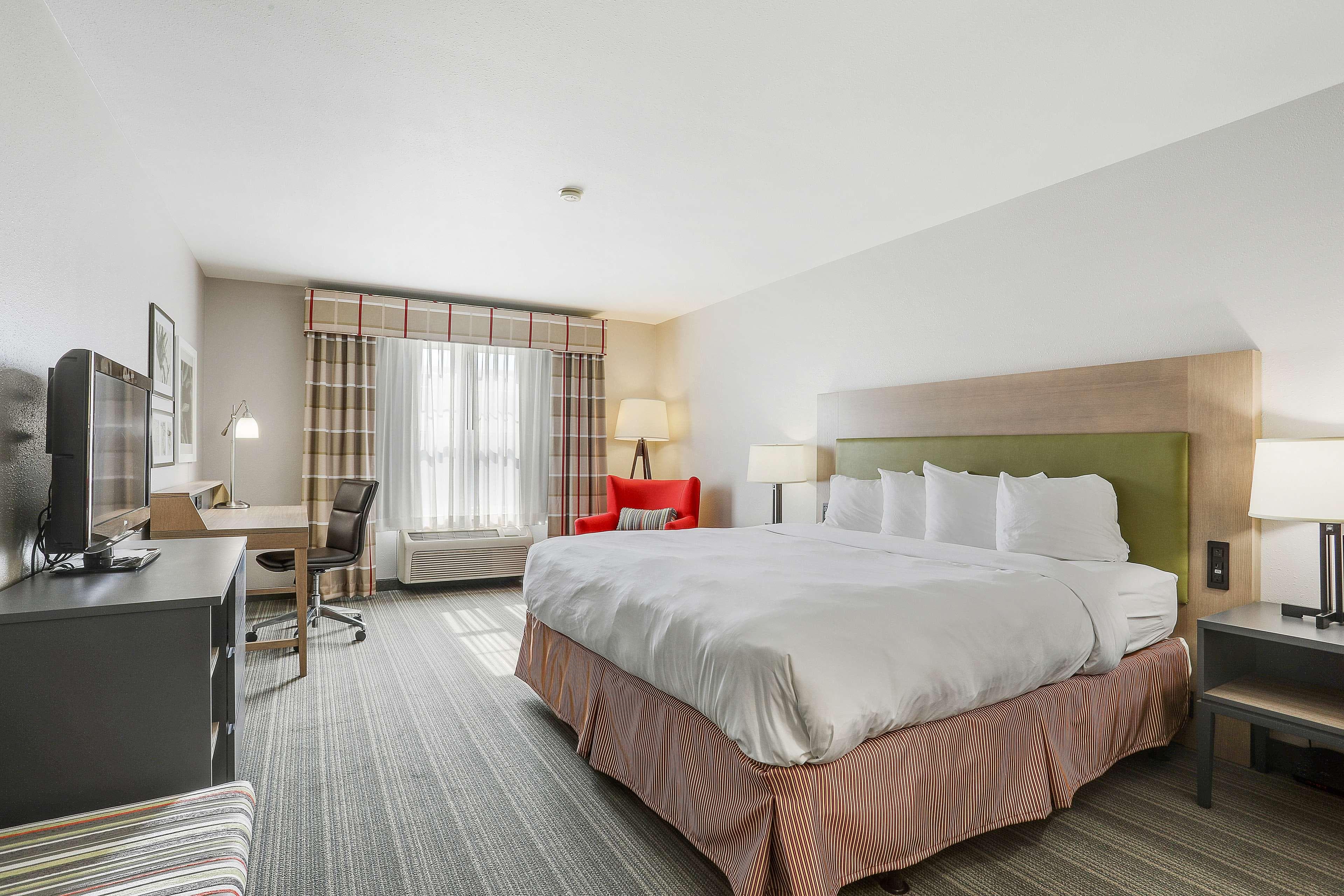 Country Inn & Suites by Radisson, Green Bay, WI — 7