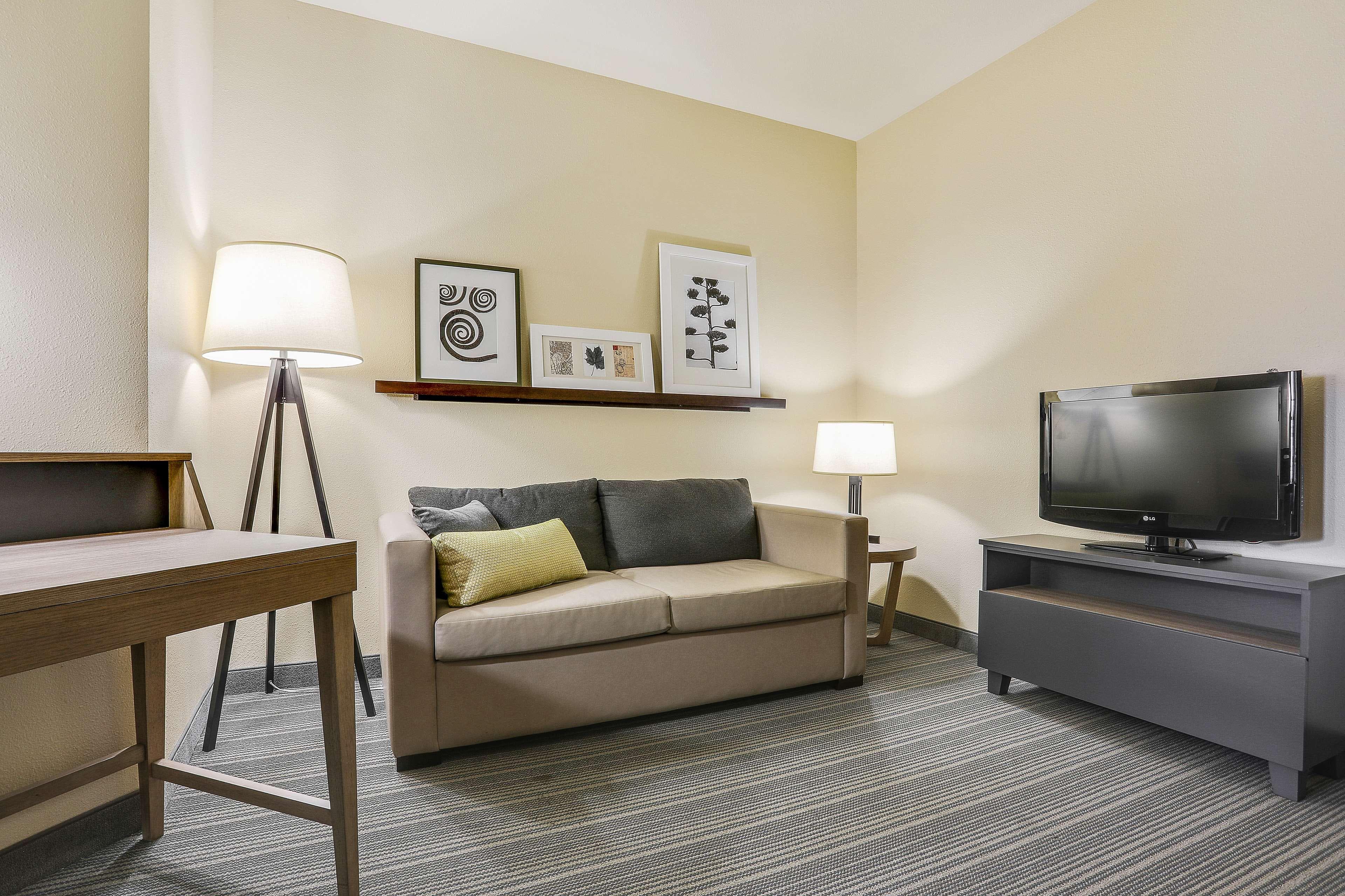 Country Inn & Suites by Radisson, Green Bay, WI — 28