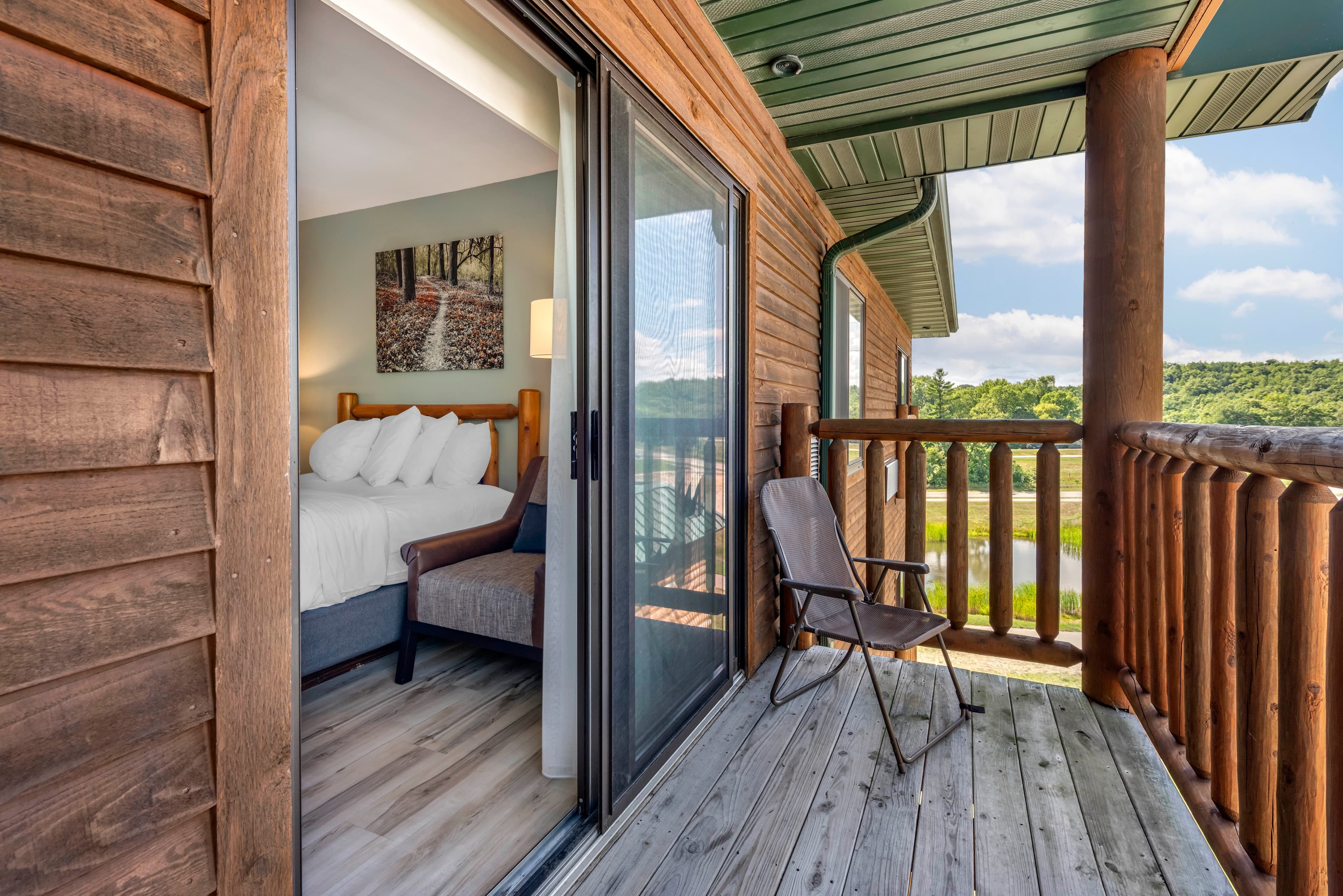 Three Bears Waterpark Resort Near Tomah, Ascend Collection Hotel — 17